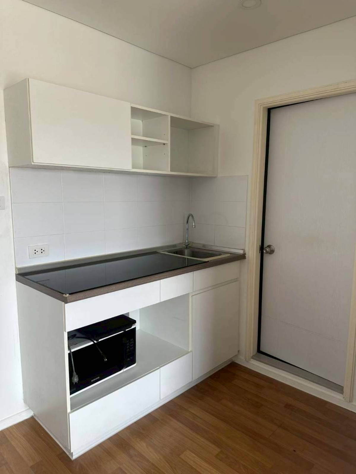 ให้เช่าคอนโดบางนา แบริ่ง ลาซาล : ✅ LPBN118 ✅ Line : @p2nproperty