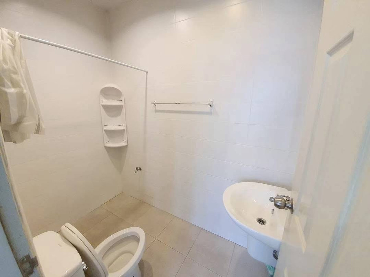 For RentTownhomeChiang Mai : Townhome for rent, 2 floors, area 125 sq m., everyday village project, 3 bedrooms.