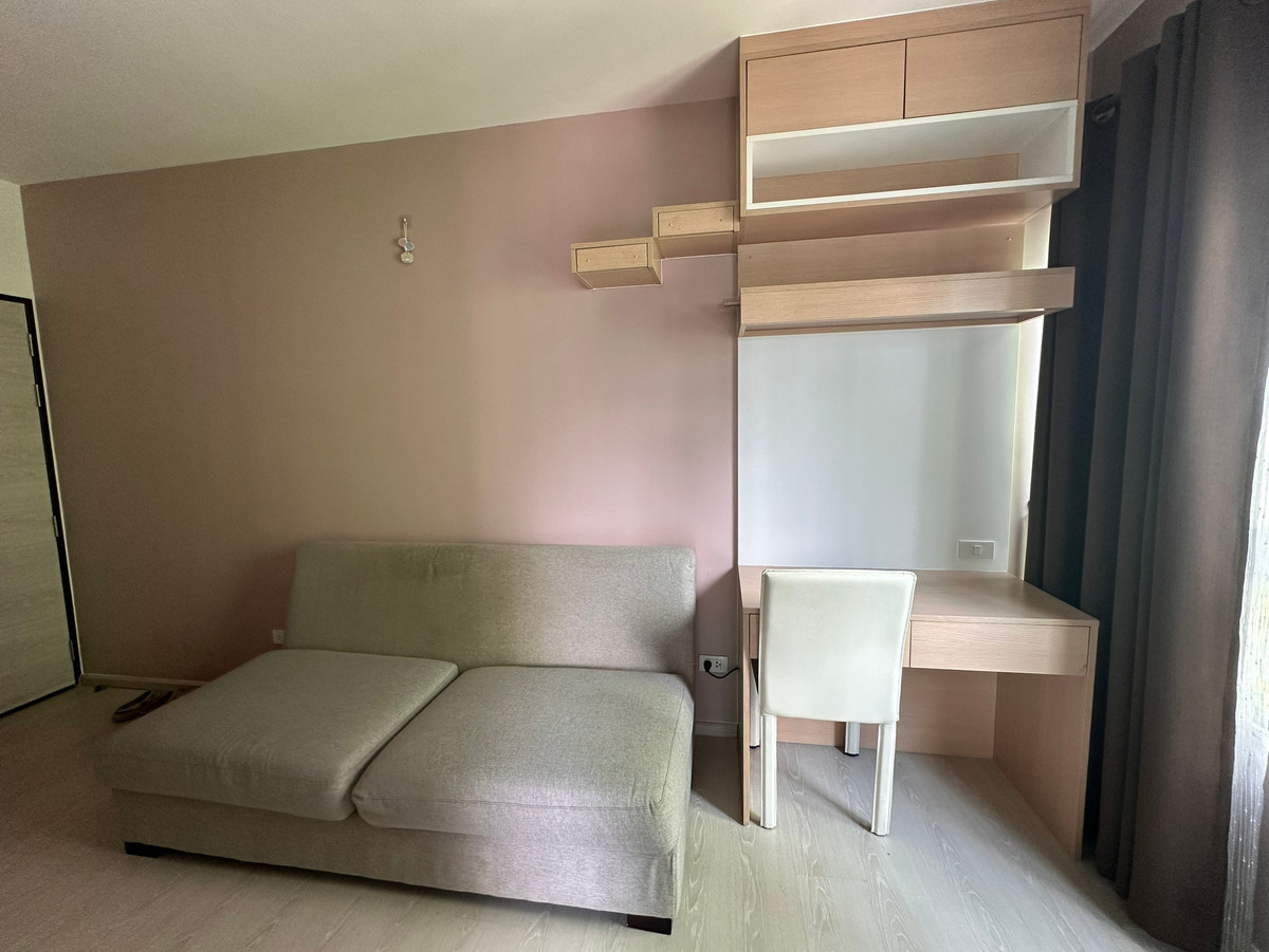 For SaleCondoVipawadee, Don Mueang, Lak Si : Urgent sale! Condo ready to move in, good location, Don Mueang-Songprapha, Grene Condo, Don Mueang-Songprapa, near Red Line Don Mueang / MRT Si Rat, corner room, 5th floor, size 34 sq m. Free common fees for the first year.