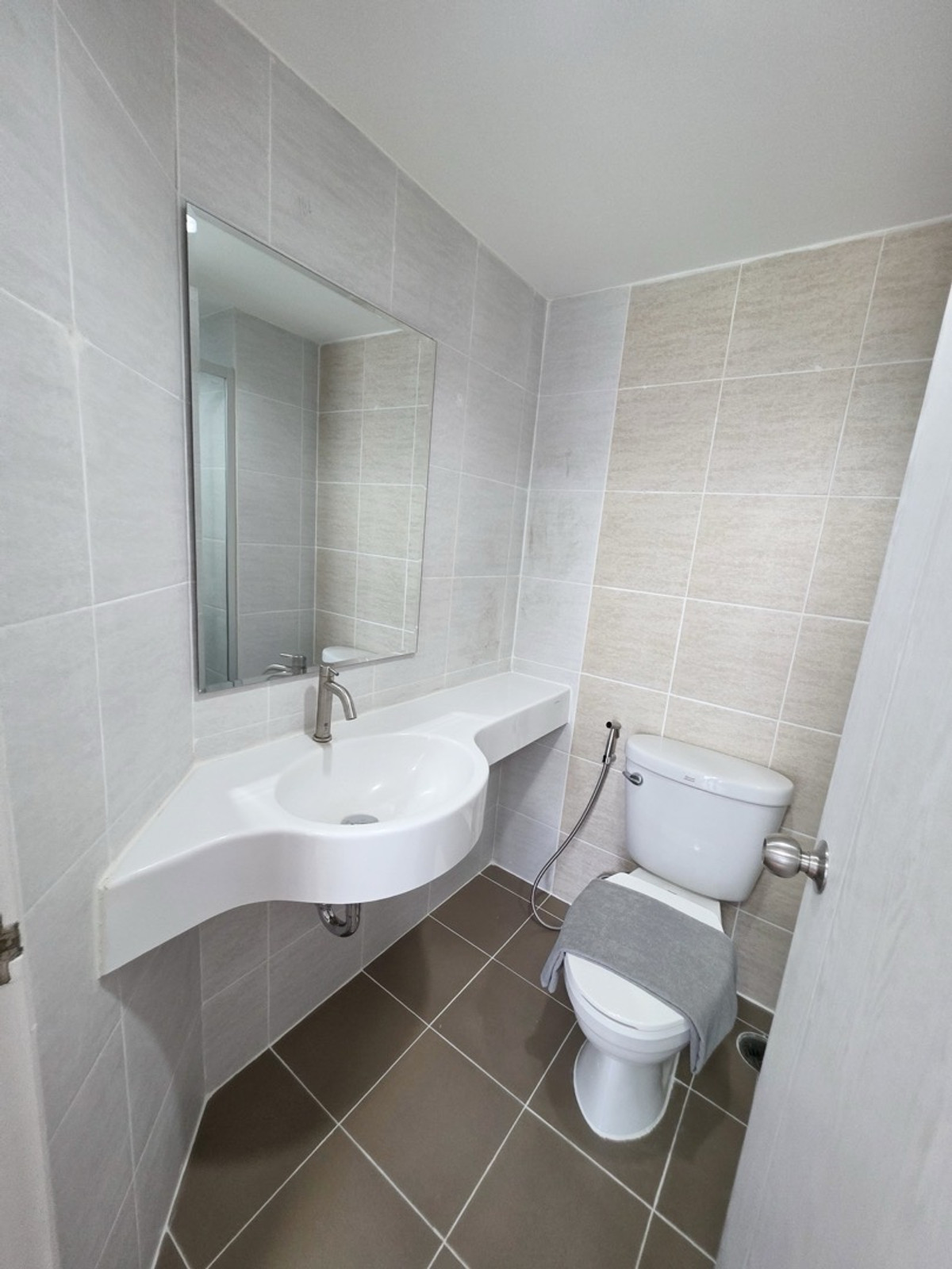 For SaleCondoLadkrabang, Suwannaphum Airport : 🔥🔥🔥(Big room, small room price) Best value in the project. Dare you to see. #Lumpini Condo On Nut-Lat Krabang 2