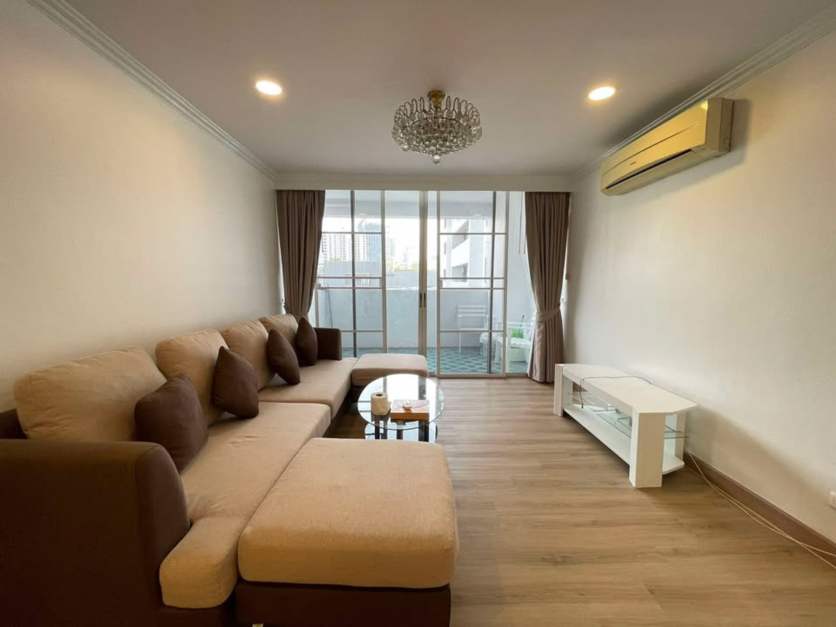 ให้เช่าคอนโดสุขุมวิท อโศก ทองหล่อ : ให้เช่าคอนโด D.S. Tower 2 สุขุมวิท 39 (125 ตร.ม.) 3 นอน 2 น้ำ พร้อมอยู่