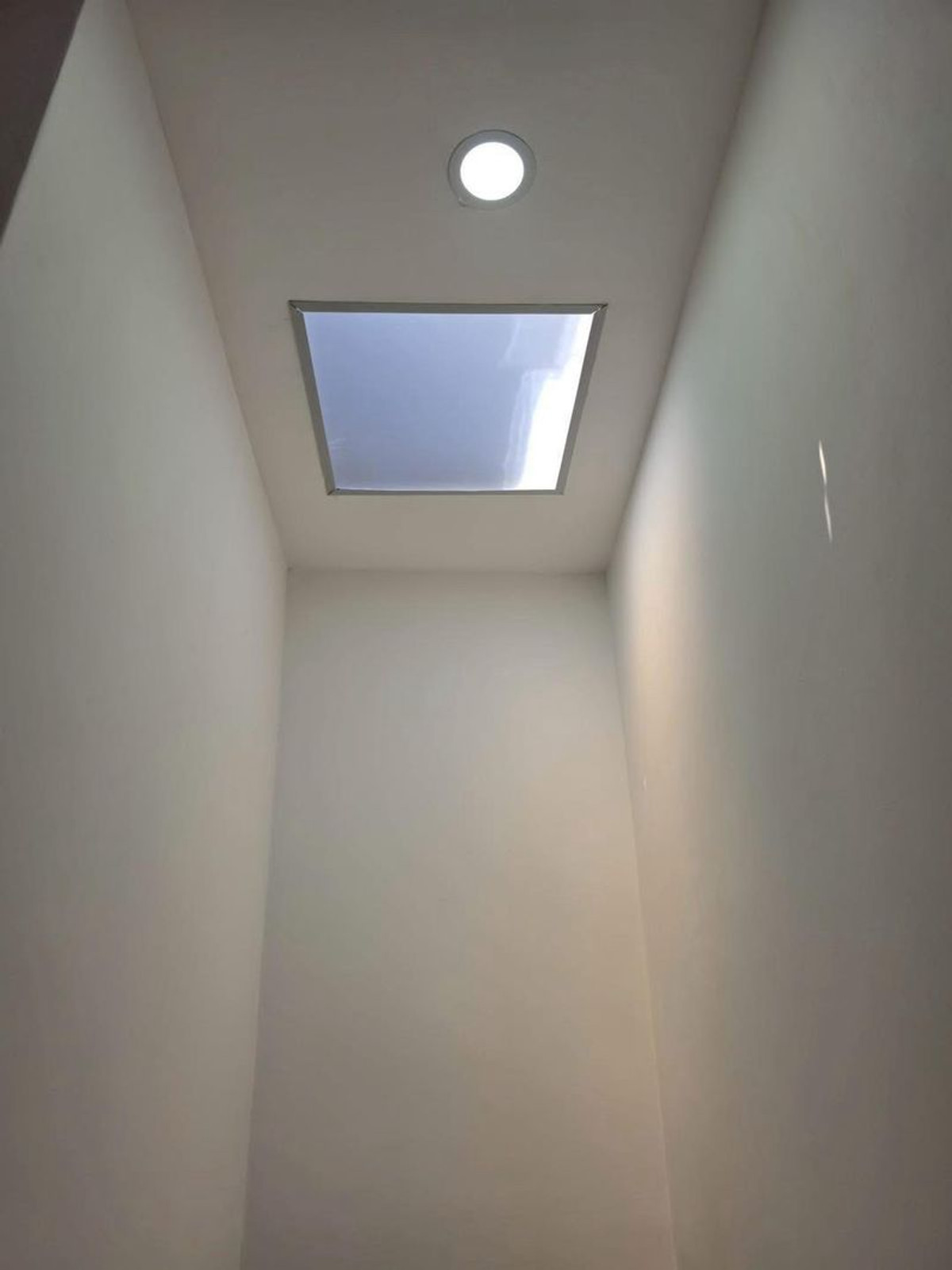 ขายทาวน์โฮมนวมินทร์ รามอินทรา : ขายทาวน์โฮม 2 ชั้น หมู่บ้านตะวันนา จตุโชติ 12 (Tawanna Chatuchot 12) ขนาด 17 ตารางวา 2 ห้องนอน ถนนจตุโชติ แขวงออเงิน เขตสายไหม กรุงเทพมหานคร