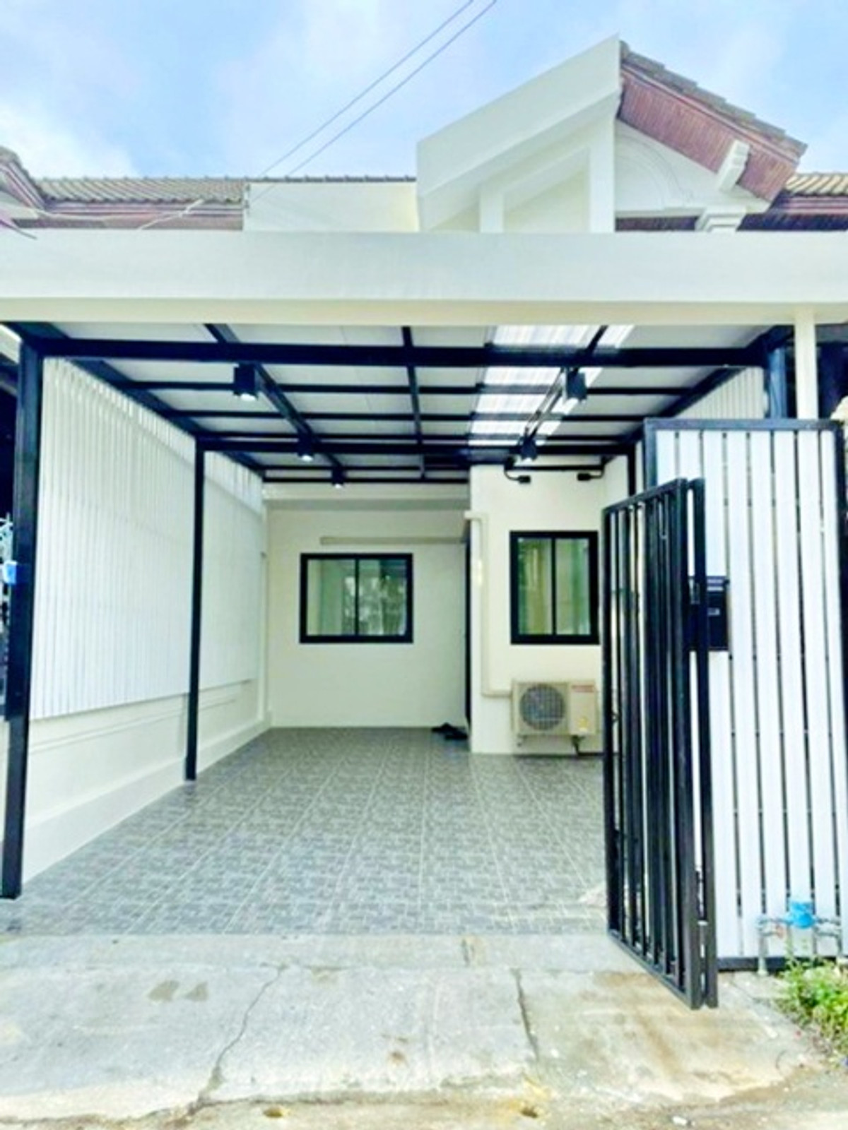 ให้เช่าทาวน์โฮมอ่อนนุช อุดมสุข : BITECบางนา ทาวน์โฮม 2ชั้น 2นอน BTS บางนา 780ม. BTS อุดมสุข 800ม. 2น้ำ ใกล้ม.เซาธ์อีสท์บางกอก 300 ม. 21 ตร.ว.170 ตร.ม.