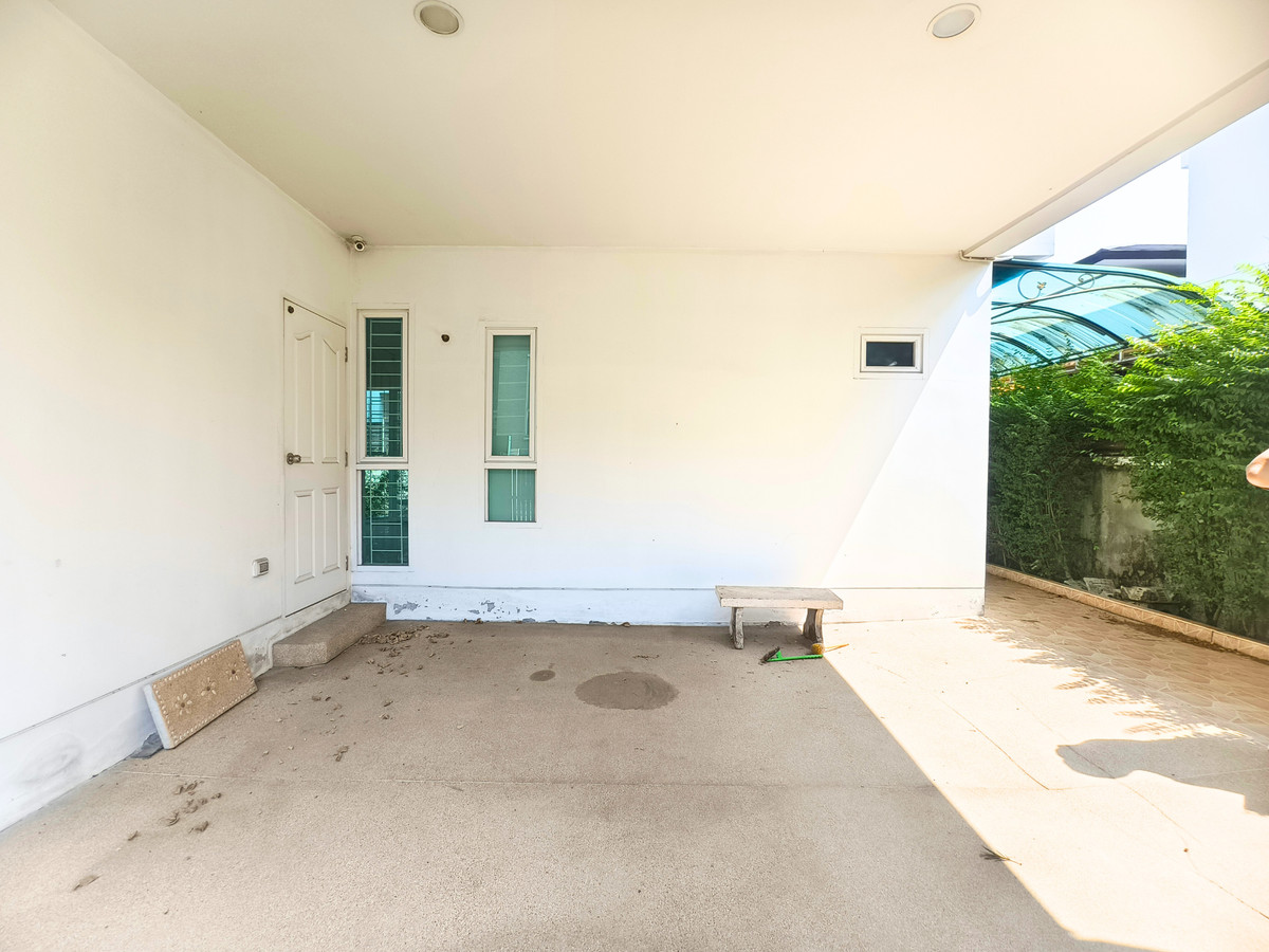 ขายบ้านมีนบุรี-ร่มเกล้า : ขาย บ้านเดี่ยว สัมมากร รามคำแหง162/1 ติดรถไฟฟ้า 4 ห้องนอน 3 ห้องน้ำ เพดานสูง double volume มีห้องนอนชั้นล่าง พร้อมตกแต่ง ค่าส่วนกลางถูก