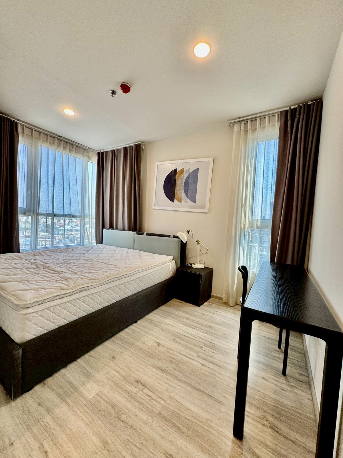 ให้เช่าคอนโดรัชดา ห้วยขวาง : ให้เช่า XT HauiKwang 2 bedroom - Available for Rent