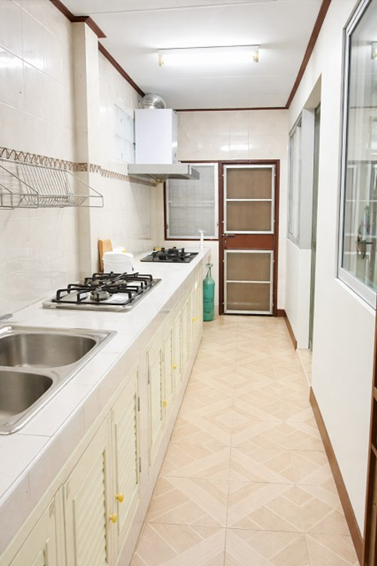 ให้เช่าบ้านรัชดา ห้วยขวาง : ฟอร์จูนทาวน์ 500 ม. 4นอน 2น้ำ ใกล้ MRT พระราม 9 700ม. เซ็นทรัล พระราม 9 ทำเลรัชดา1-5