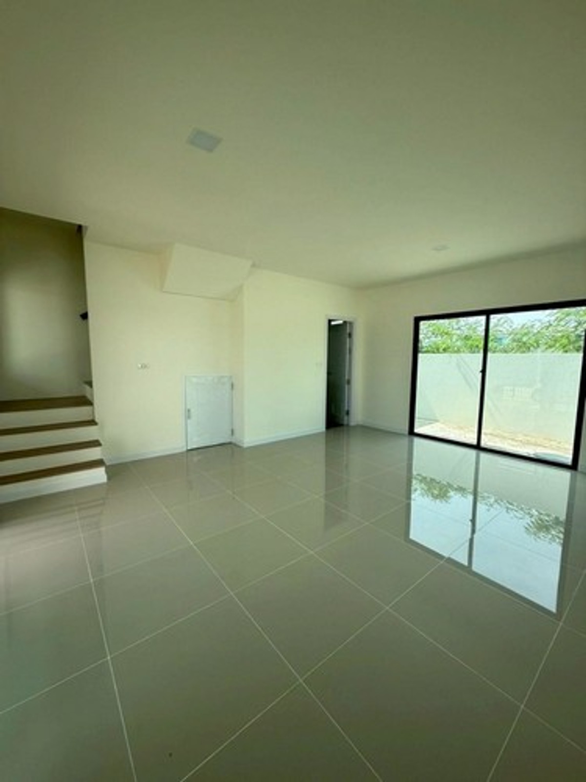 For RentTownhomeSamut Prakan,Samrong : Svs333 Townhome for rent, unfurnished, Pruksa Ville 122/1 (Bangna-Nam Daeng). Contact Line: @956uovqp