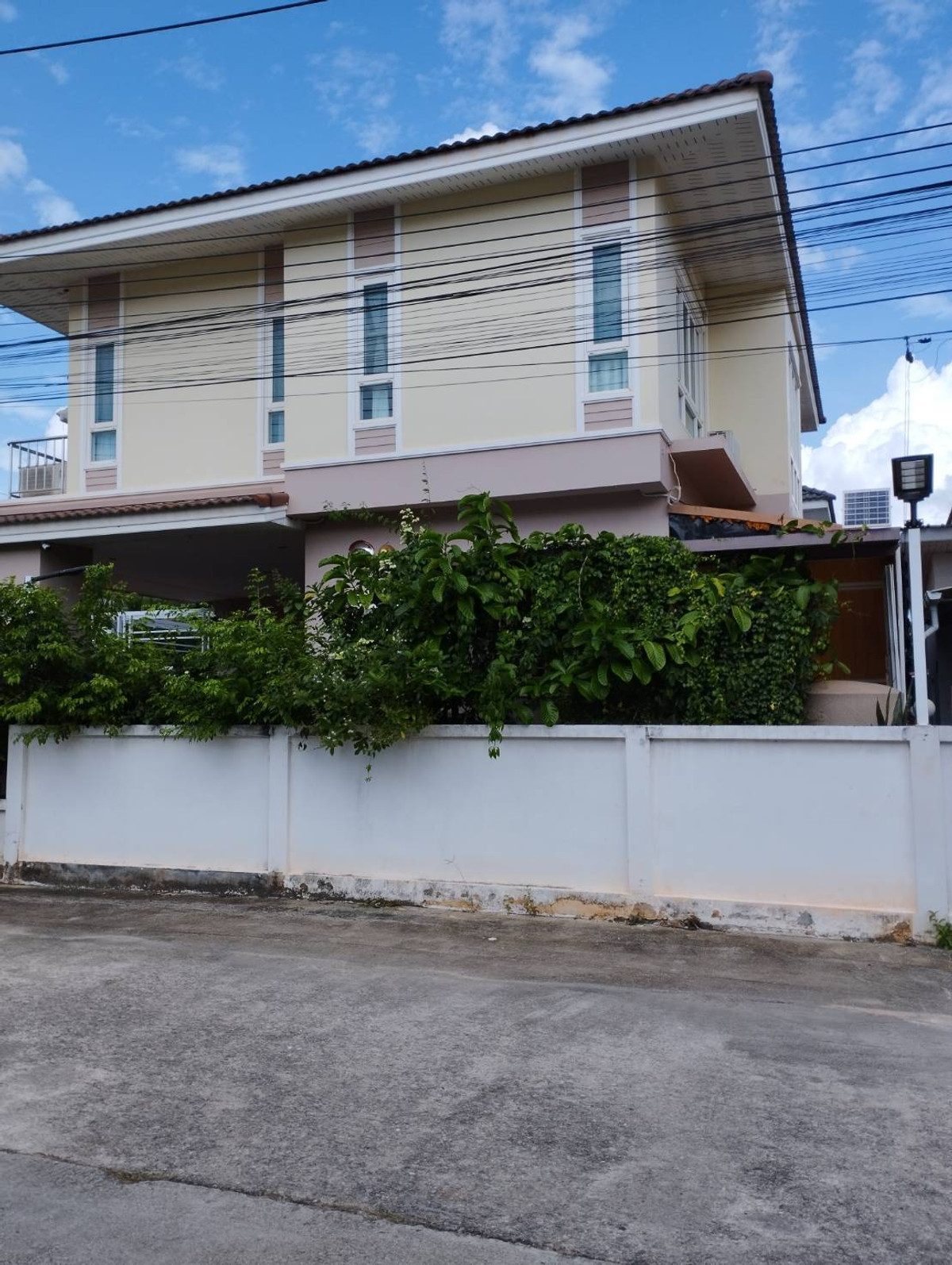 For SaleHouseKoh Samui, Surat Thani : Urgent sale, 2-story detached house, Suksomboon Village 1, Bang Bai Mai, Surat Thani Province.