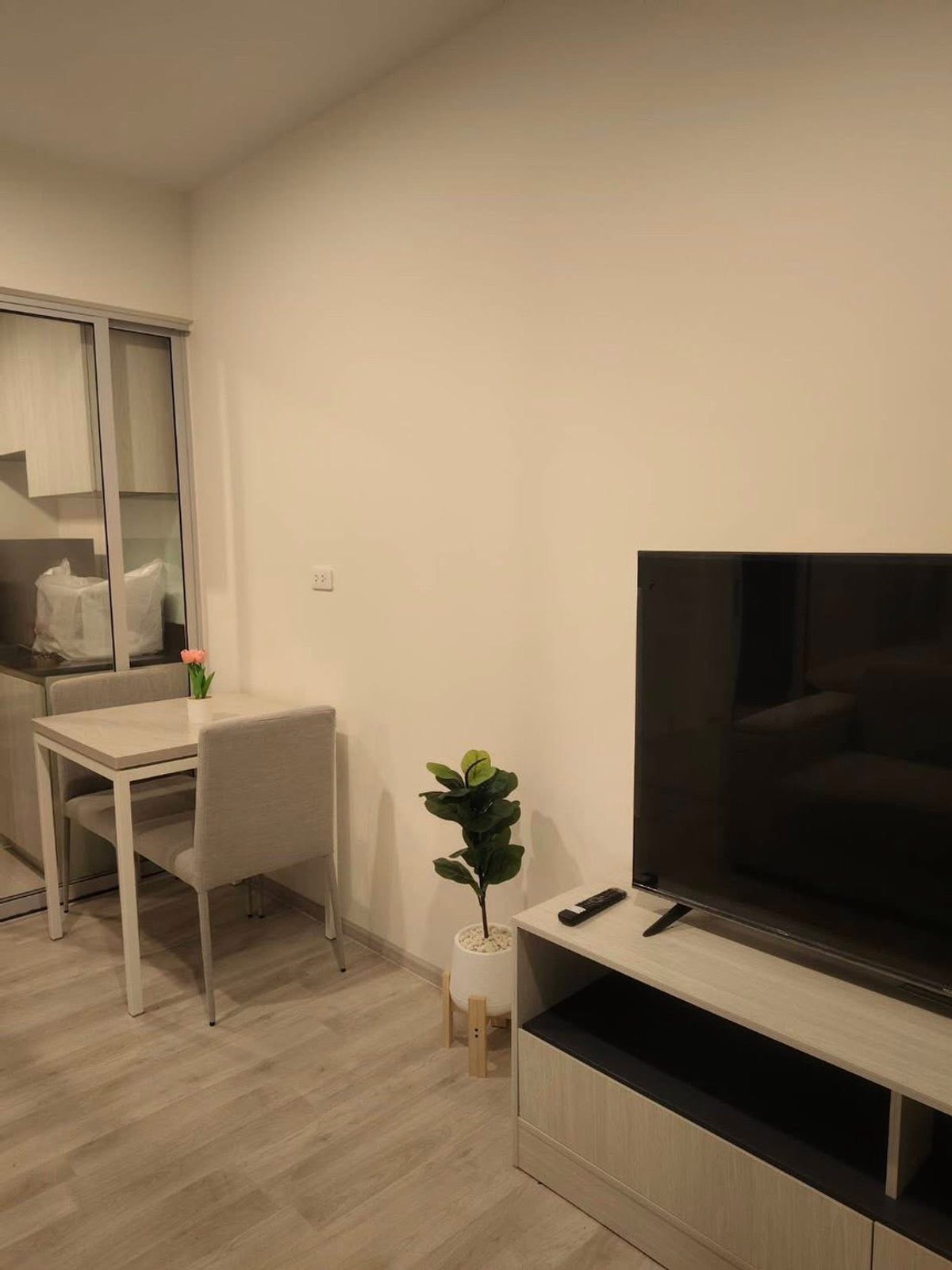 For RentCondoRamkhamhaeng, Hua Mak : For Rent ✨ Niche Mono Ramkhamhaeng ✨ Fully furnished with appliances. Near The Mall Bangkapi.