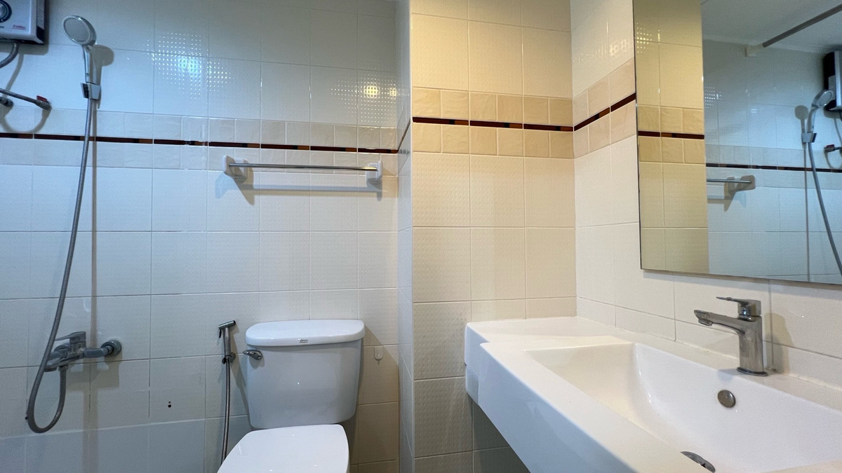 ให้เช่าคอนโดท่าพระ ตลาดพลู วุฒากาศ : Ready to move @ Lumpini Ratchada-Thapra | 35 sqm. 