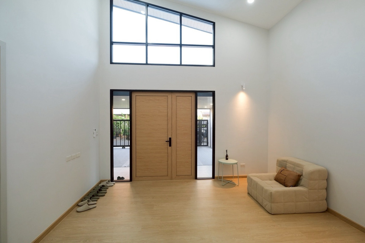 ขายบ้านลาดพร้าว101 แฮปปี้แลนด์ : บ้านเดี่ยวชั้นเดียว หลังริม 
หน้าบ้านไม่ชนกับใครค่ะ 