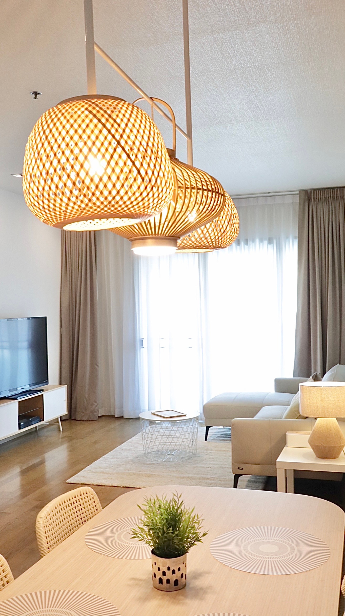 ให้เช่าคอนโดสุขุมวิท อโศก ทองหล่อ : ให้เช่า The Madison Condominium ราคา 75,000 บาท [MKr260414]