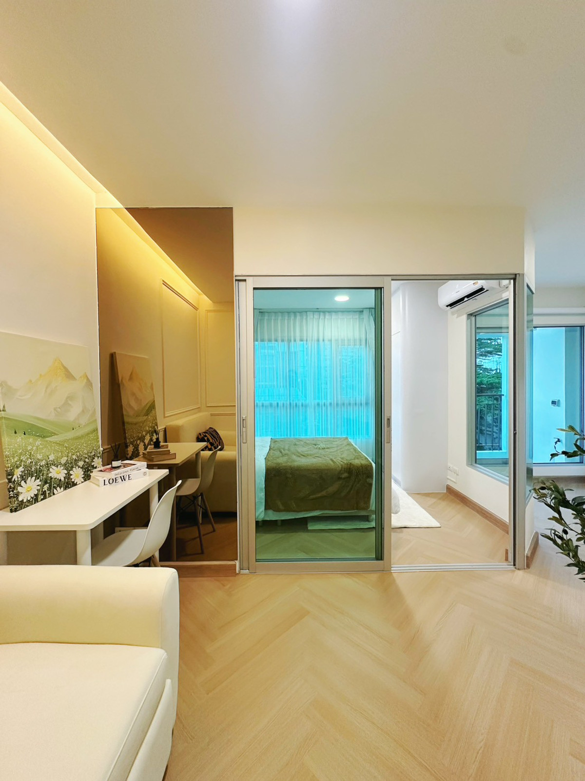 ขายคอนโดคลองเตย กล้วยน้ำไท : ขาย 2.39ลบ คอนโดรีโนเวทสวย 28ตร.ม. ใกล้BTSเอกมัยกับพระโขนง 3นาทีถึง พร้อมอยู่ นัดชมเลย 084-976-1441