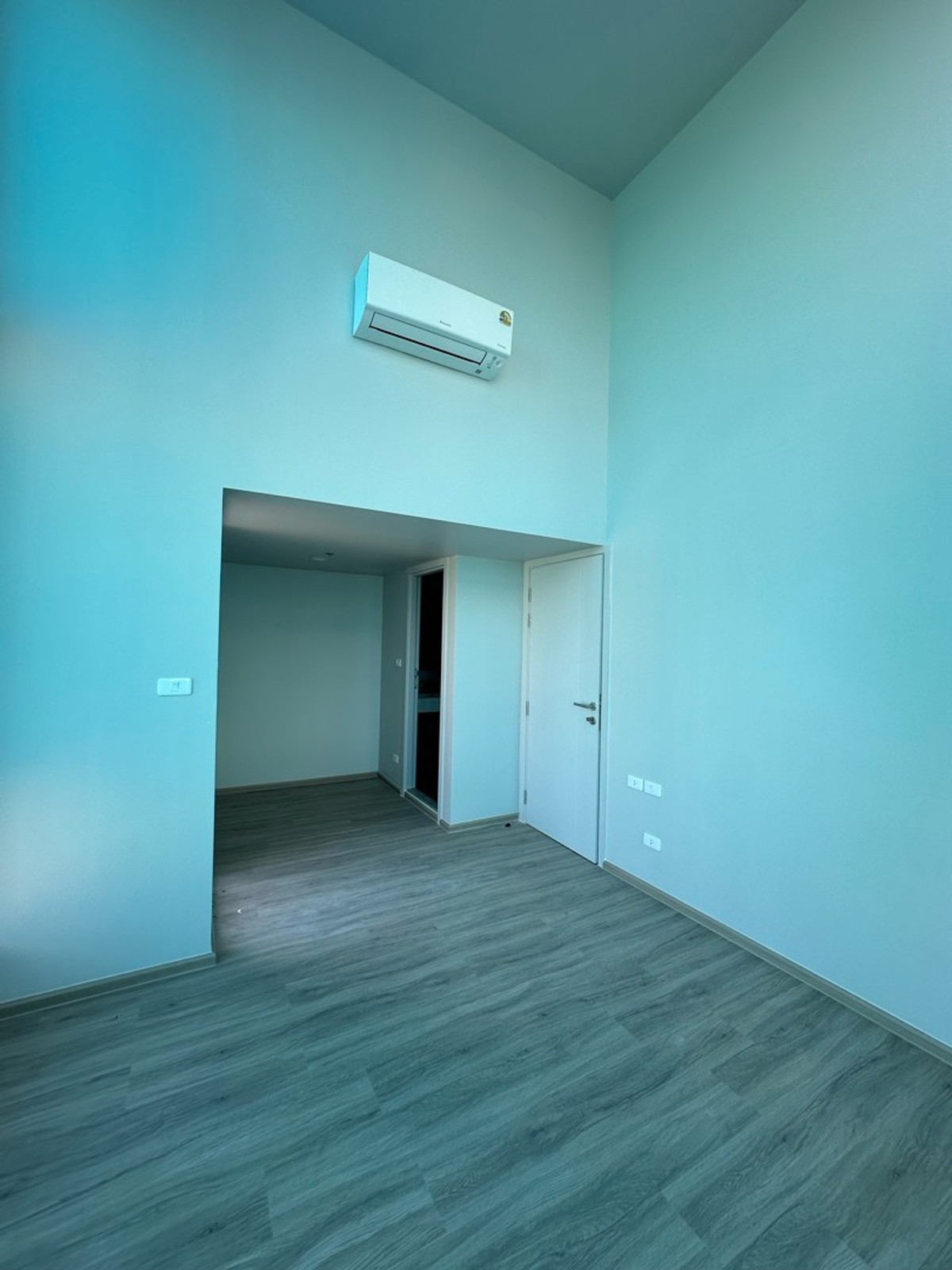 For SaleCondoSukhumvit, Asoke, Thonglor : 2 bedrooms hybrid, area 70 sq m, Lang Thonglor