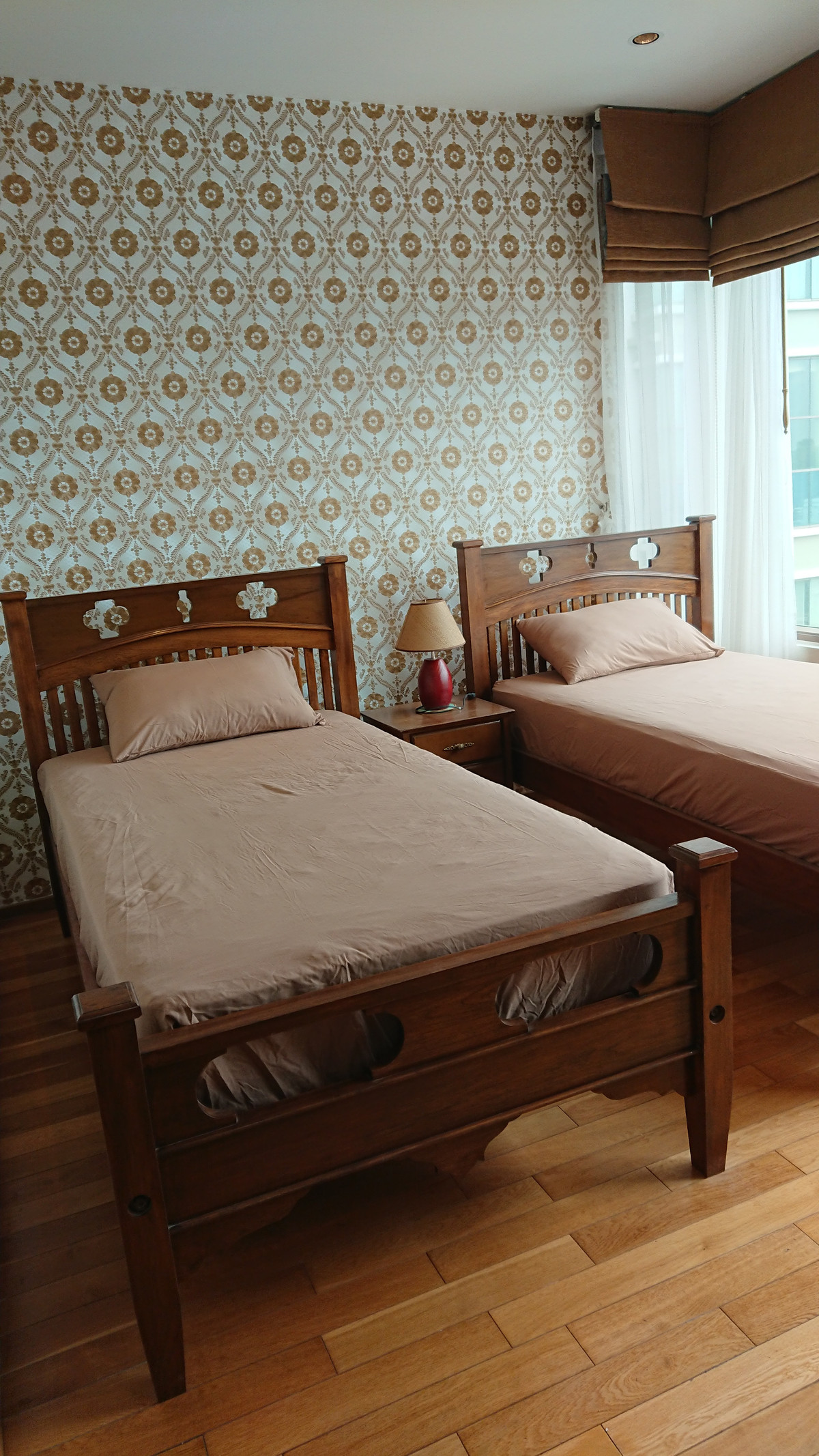 ให้เช่าคอนโดสุขุมวิท อโศก ทองหล่อ : ให้เช่าคอนโด เดอะ เอ็มโพริโอ เพลส 24 ตกแต่งครบครัน (S15-19783)