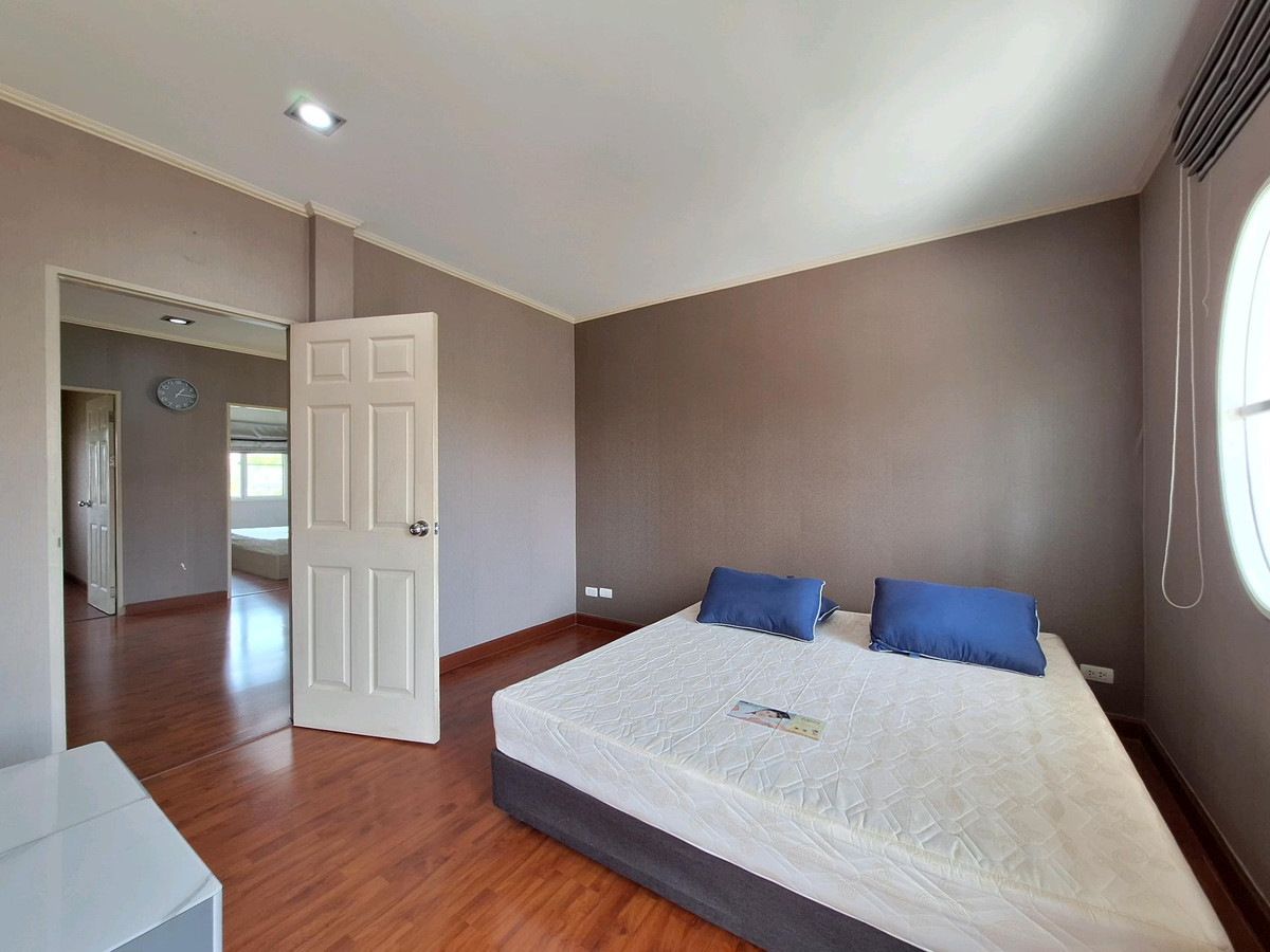 ให้เช่าบ้านมีนบุรี-ร่มเกล้า : บ้านเช่าร่มเกล้า ศุภาลัย พาร์ควิลล์ ร่มเกล้าสุวรรณภูมิ มีนบุรี 67 ตร.ว. 3 นอน ติดถนนร่มเกล้า เข้ามาเพียง 250 เมตร