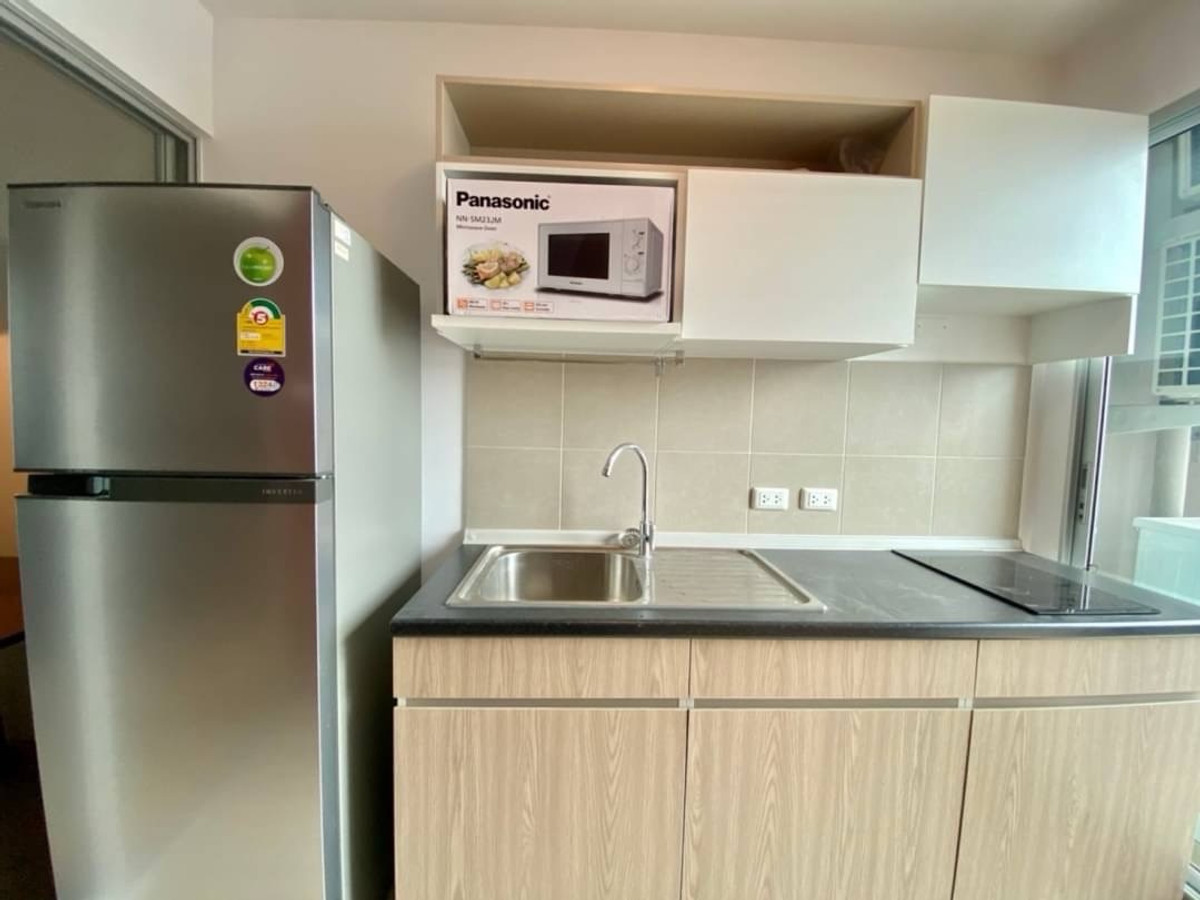 For RentCondoRama9, Petchburi, RCA : Condo for rent, Supalai Veranda Rama 9, Building A, 18th floor, Room 367, size 39 sq m.
Premium grade furniture, complete, ready to move in 
Rent 17,500 baht/month. If interested, contact 0917519869.
line: pengiphone