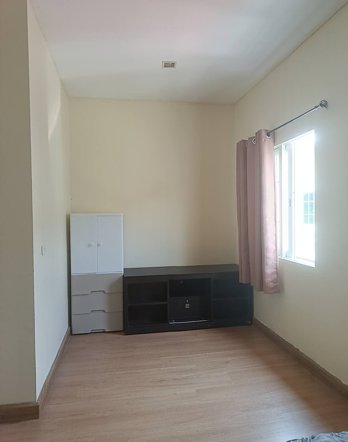 ให้เช่าทาวน์โฮมเกษตร นวมินทร์ ลาดปลาเค้า : #E327 🎉020469 ให้เช่าทาวน์โฮม Golden Town 2 Ladprao - Kaset Nawamin