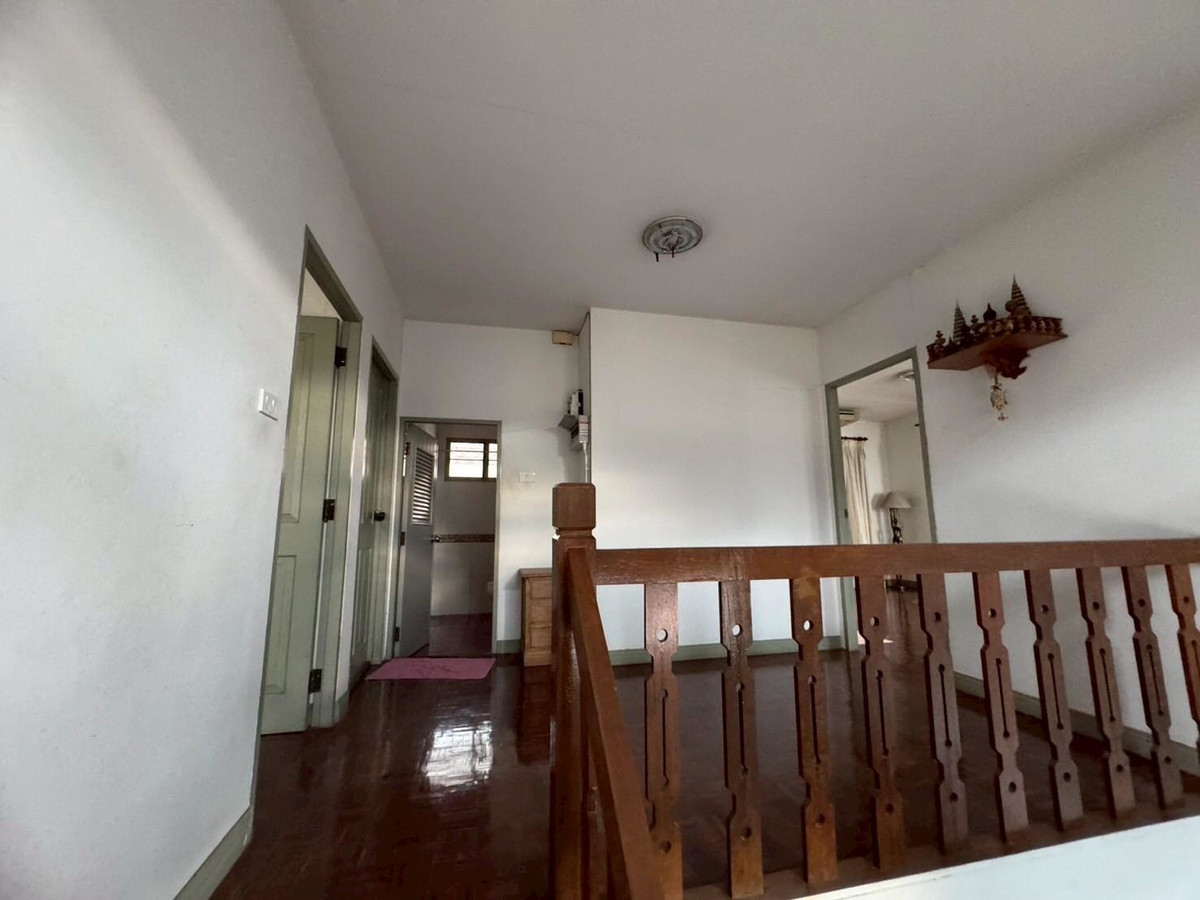 ขายบ้านพัทยา บางแสน ชลบุรี สัตหีบ : ขายด่วน !!! Rare Item บ้านเดี่ยวที่ดินใหญ่สะใจ 83 ตร.ว ทำเลทองใกล้บางแสน-หนองมน หมู่บ้านคันทรี่ปาร์ค ชลบุรี (บางแสน-ห้วยกะปิ) ราคานี้หาไม่ได้แล้ว !!