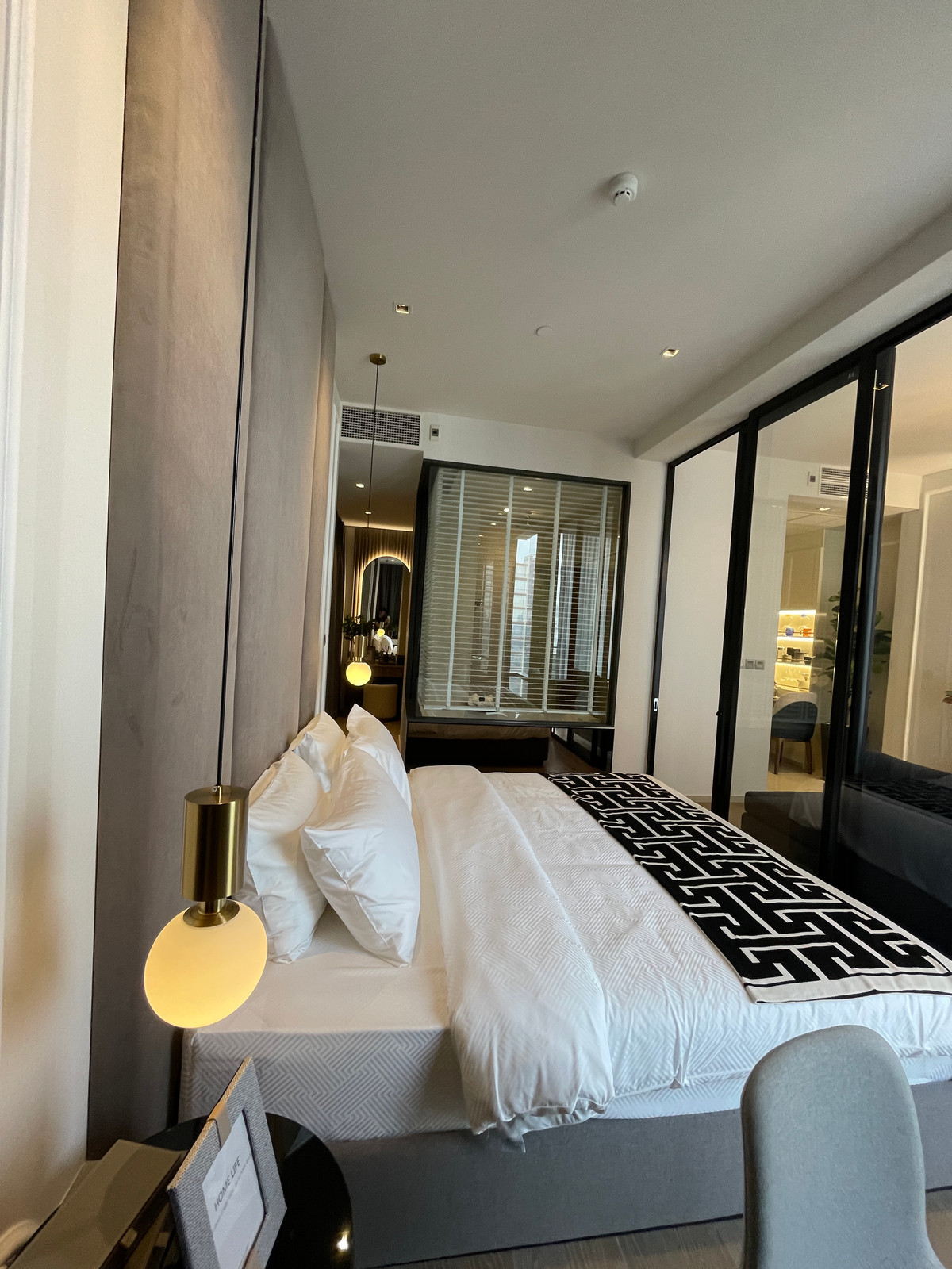 For SaleCondoSilom, Saladaeng, Bangrak : For sale✨ ASHTON SILOM: The Ultimate Legacy on Silom Road – 1BR XL (50.33 sq.m.) Condo that is more than just a residence, but is the 