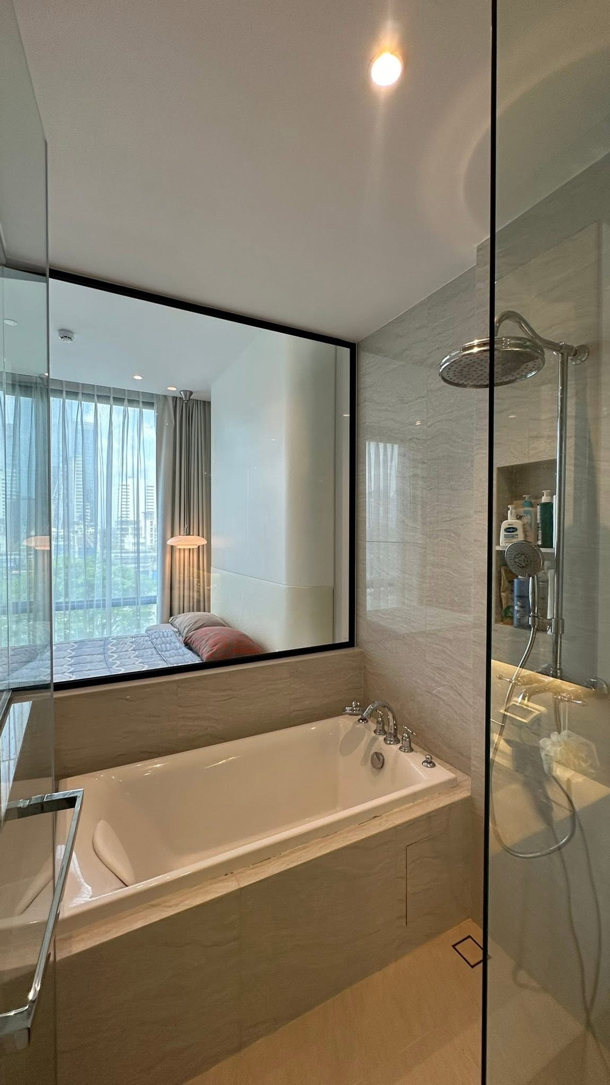 For SaleCondoWitthayu, Chidlom, Langsuan, Ploenchit : Muniq Langsuan: 1+1bed 1bath 64.56sqm. 23,500,000 Am: 0656199198