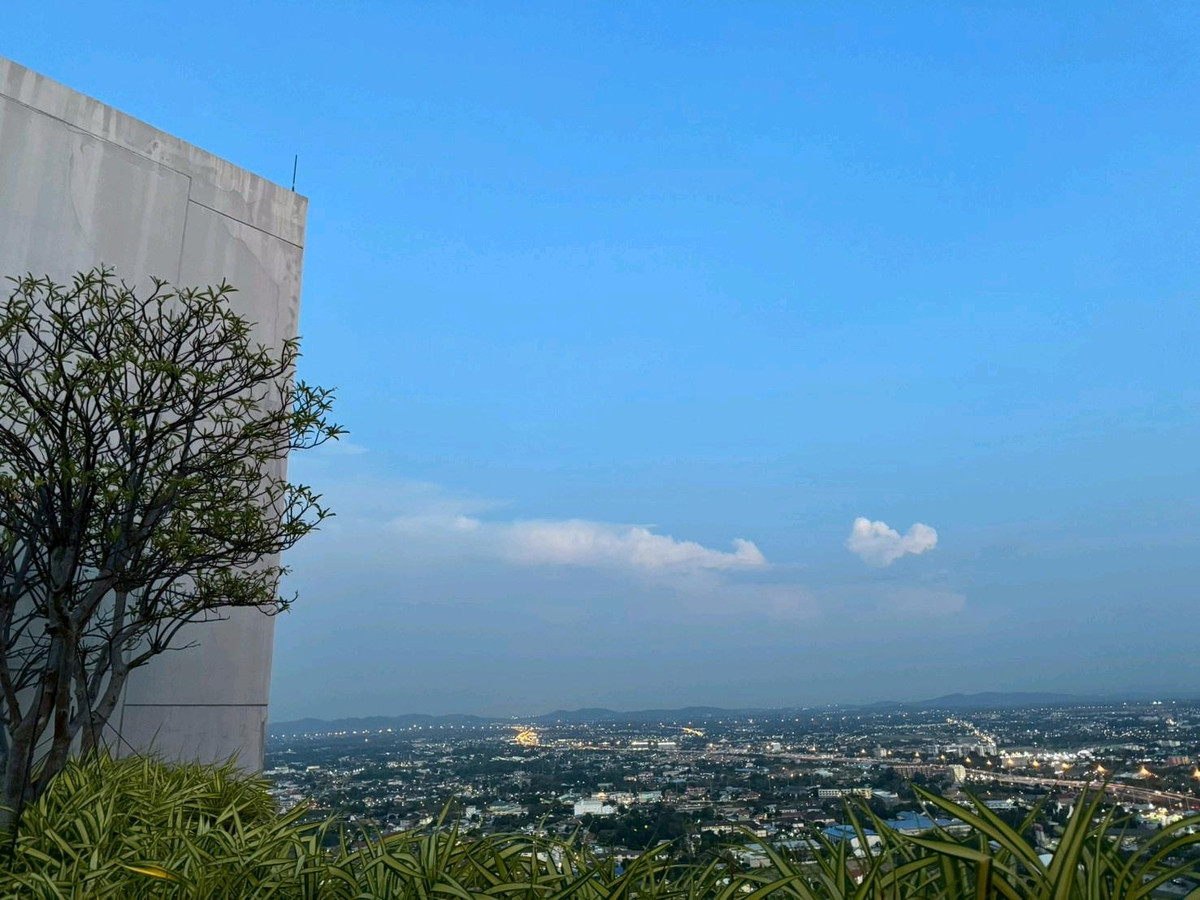 ให้เช่าคอนโดพัทยา บางแสน ชลบุรี สัตหีบ : Posh Pattaya​ ห้องมุม วิวทะเล+city