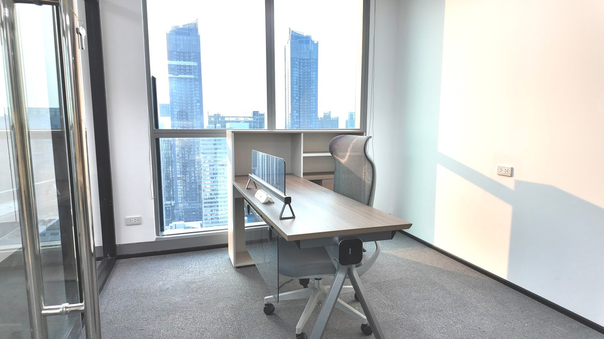 ให้เช่าสำนักงานรัชดา ห้วยขวาง : สำนักงานเซอร์วิสระดับไฮเอนด์  พื้นที่สำนักงาน ชั้น 35 | ความสูงฝ้าเพดาน 3.0 เมตร 