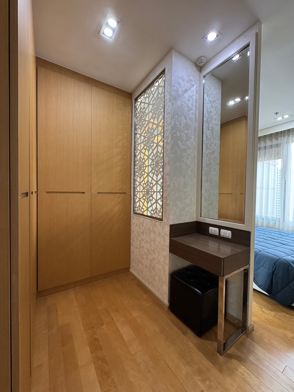 ให้เช่าคอนโดพระราม 9 เพชรบุรีตัดใหม่ RCA : ให้เช่า Villa Asoke Duplex ชั้นสูง พื้นที่กว้าง 90 ตร.ม. ห้องสวยหรูสภาพนางฟ้า