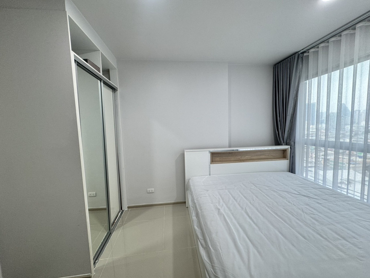 ขายคอนโดสาทร นราธิวาส : ขายด่วนๆ fuse chan sathorn 35 ตรม. ห้องสวย  เฟอร์นิเจอร์พร้อม เครื่องใช้ไฟฟ้าพร้อม