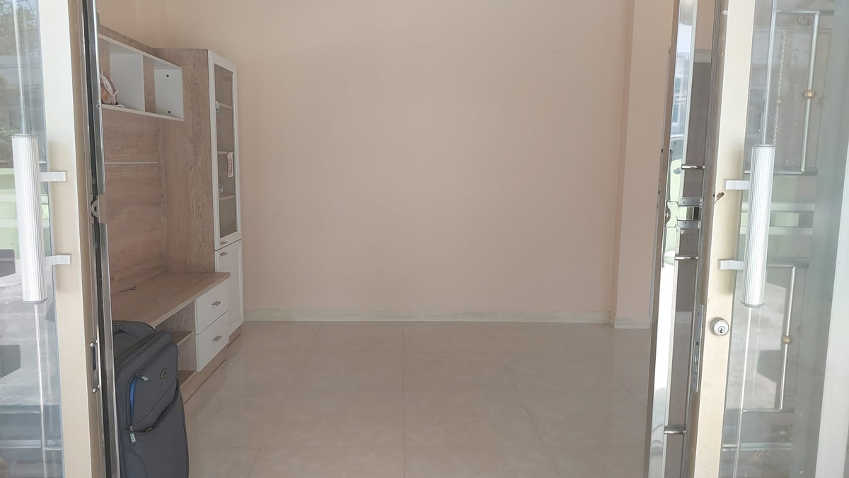 For RentHouseSamut Prakan,Samrong : Rent Big House Near BTS Royal Thai Naval Academy 