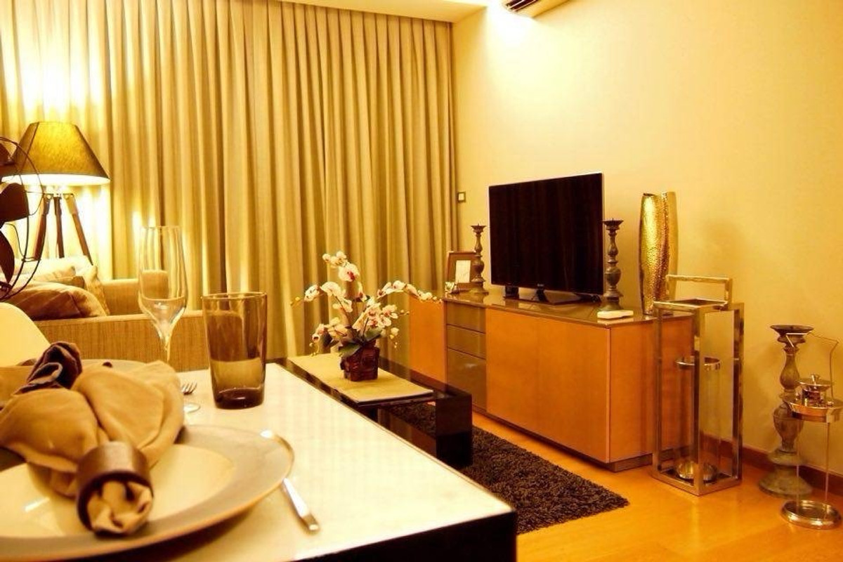 คอนโดสุขุมวิท อโศก ทองหล่อ : 🔥Rent & Sale at Via 31 🔥1BR 1BR.🔥 29,000🔥6.9M 🔥47sqm. Floor3