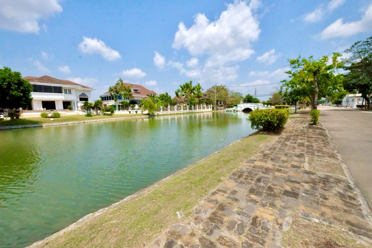 ขายบ้านปิ่นเกล้า จรัญสนิทวงศ์ : ✨คฤหาสน์ส่วนตัว บนพื้นที่1ไร่1งาน2ตร.ว. กรุงเทพ ตลิ่งชัน หมู่บ้าน กฤษดานคร14 (Luxury House Krissadanakorn14)