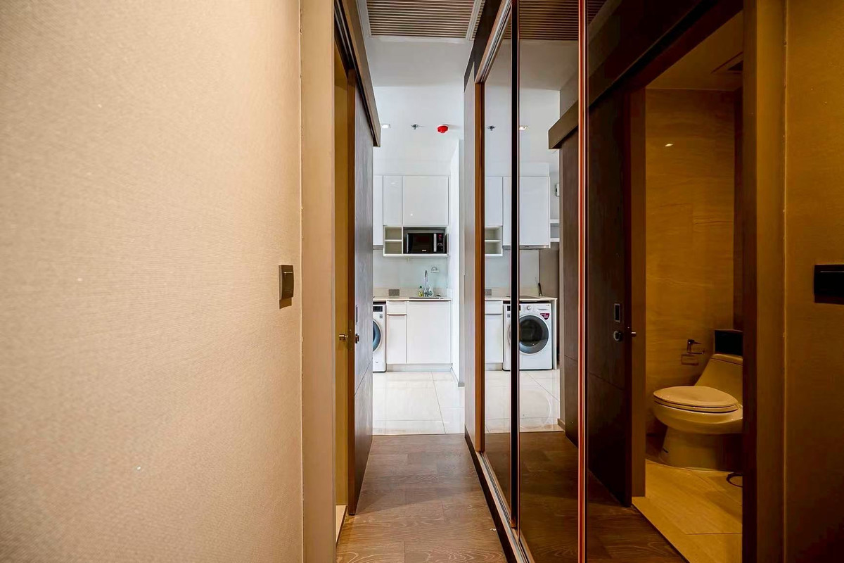 ให้เช่าคอนโดสีลม ศาลาแดง บางรัก : แอชตัน สีลม 1BED | 33ตรม | BTS ช่องนนทรี | 30,000/เดือน