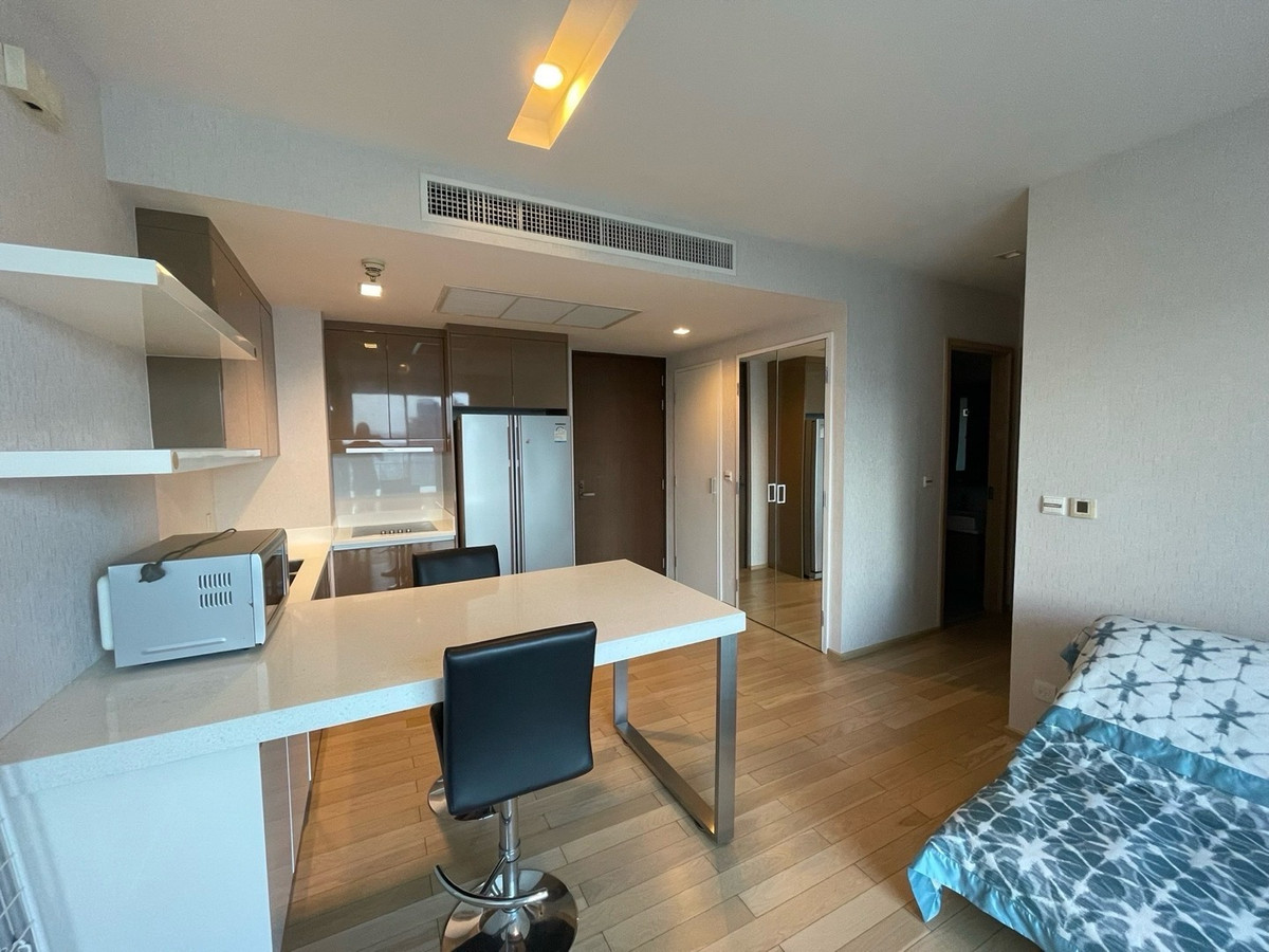 ให้เช่าคอนโดสุขุมวิท อโศก ทองหล่อ : Siri @ Sukhumvit 2bed 50k