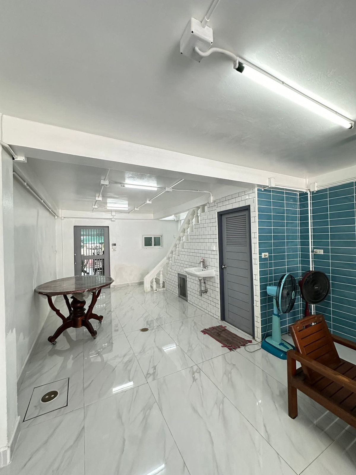 ให้เช่าทาวน์โฮมบางซื่อ วงศ์สว่าง เตาปูน : ให้เช่าทาวน์โฮม 3 ชั้น ทำเลประชาชื่น ใกล้ ม.ธุรกิจบัณฑิตย์ (DPU) 