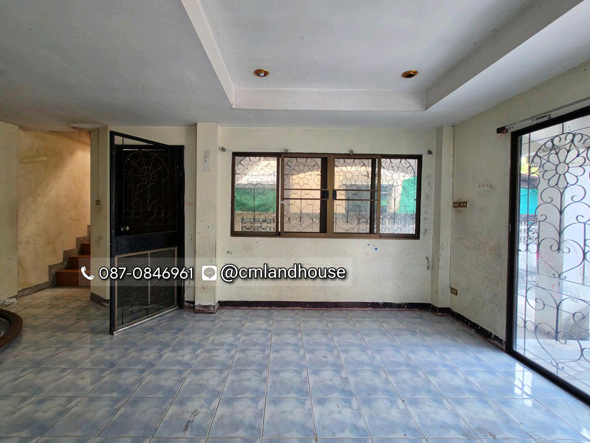 ขายบ้านเชียงใหม่ : ถูกกว่าคุ้มกว่าคอนโด! บ้านวรุณนิเวศน์ ต.แม่เหียะ อ.เมือง ใกล้แยกแม่เหียะ บิ๊กซี แม็คโคร IKEA 2 กม. ใกล้เซ็นทรัลแอร์พอร์ต 4 กม. ใกล้สนามบิน 5 กม. (ขายตามสภาพต้องปรับปรุง)