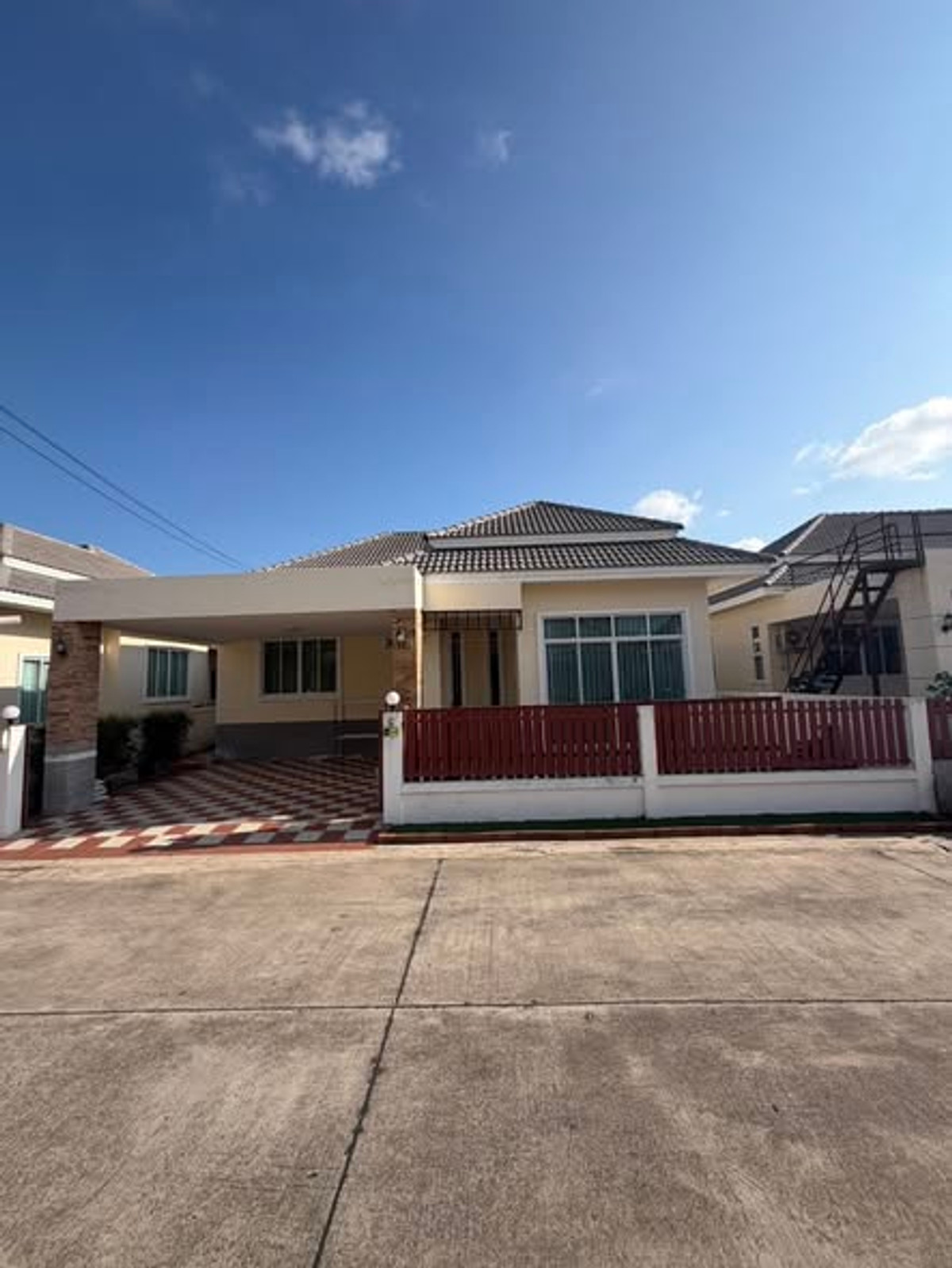 ให้เช่าบ้านระยอง : บ้านให้เช่าหมู่บ้านเพอร์เฟคโฮม (เนินสำลี) ระยอง เฟอร์ครบ พร้อมอยู่