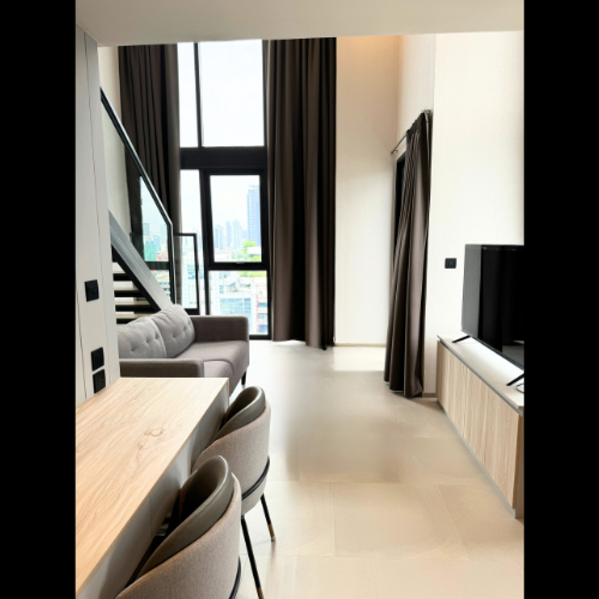 ขายคอนโดสยาม จุฬา สามย่าน : Cooper Siam🔥ห้อง Duplex พื้นที่กว้าง เพดานสูง ห้องใหม่มาก ตกแต่งไว้อยู่เอง ใกล้BTSสนามกีฬา เฟอร์นิเจอร์ครบ พร้อมเข้าอยู่ 41.83 ตร.ม.