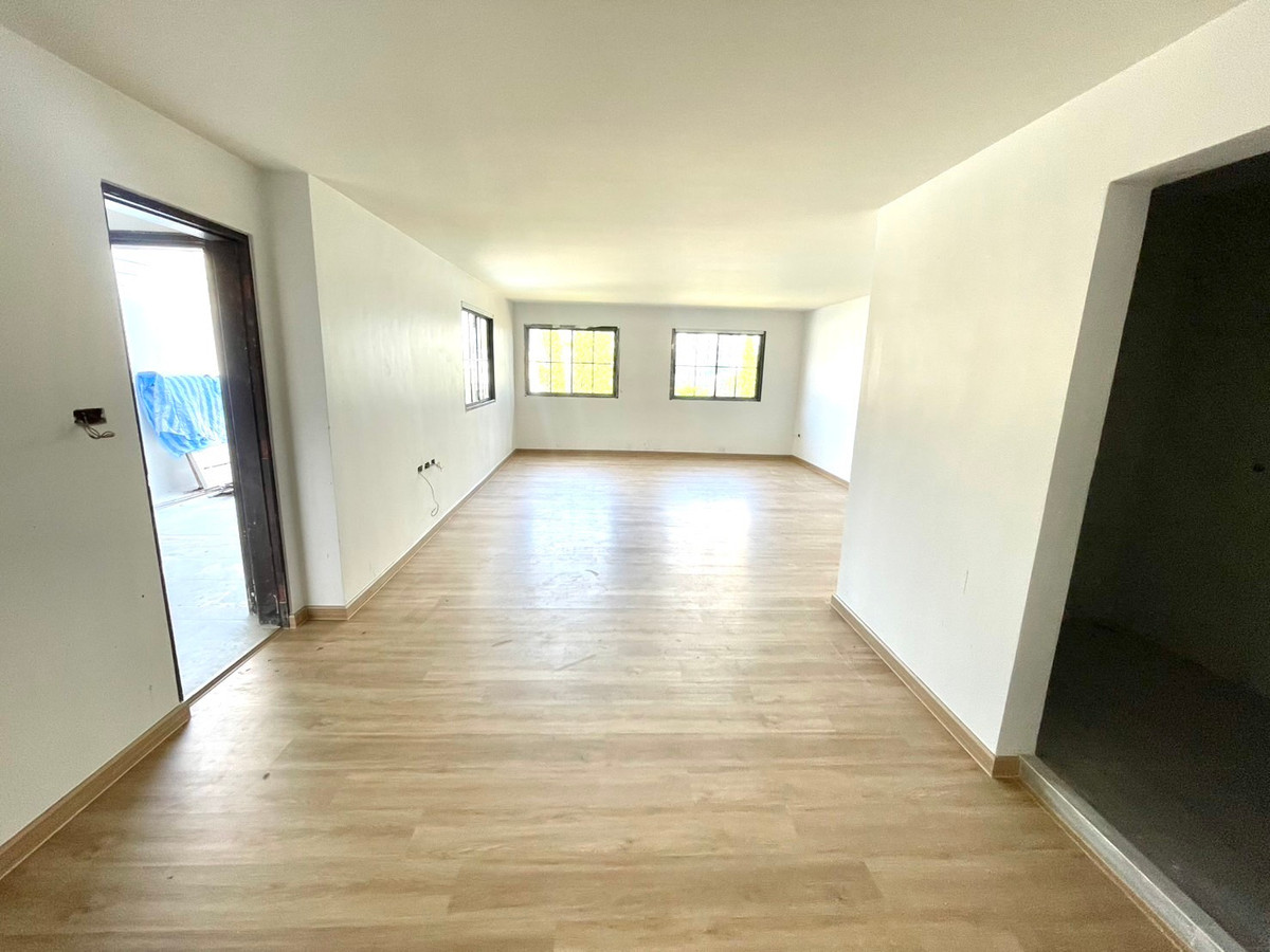 For RentTownhomeSukhumvit, Asoke, Thonglor : Townhouse for rent near Sukhumvit 31, can be used as a home office. Newly renovated, ready to move in