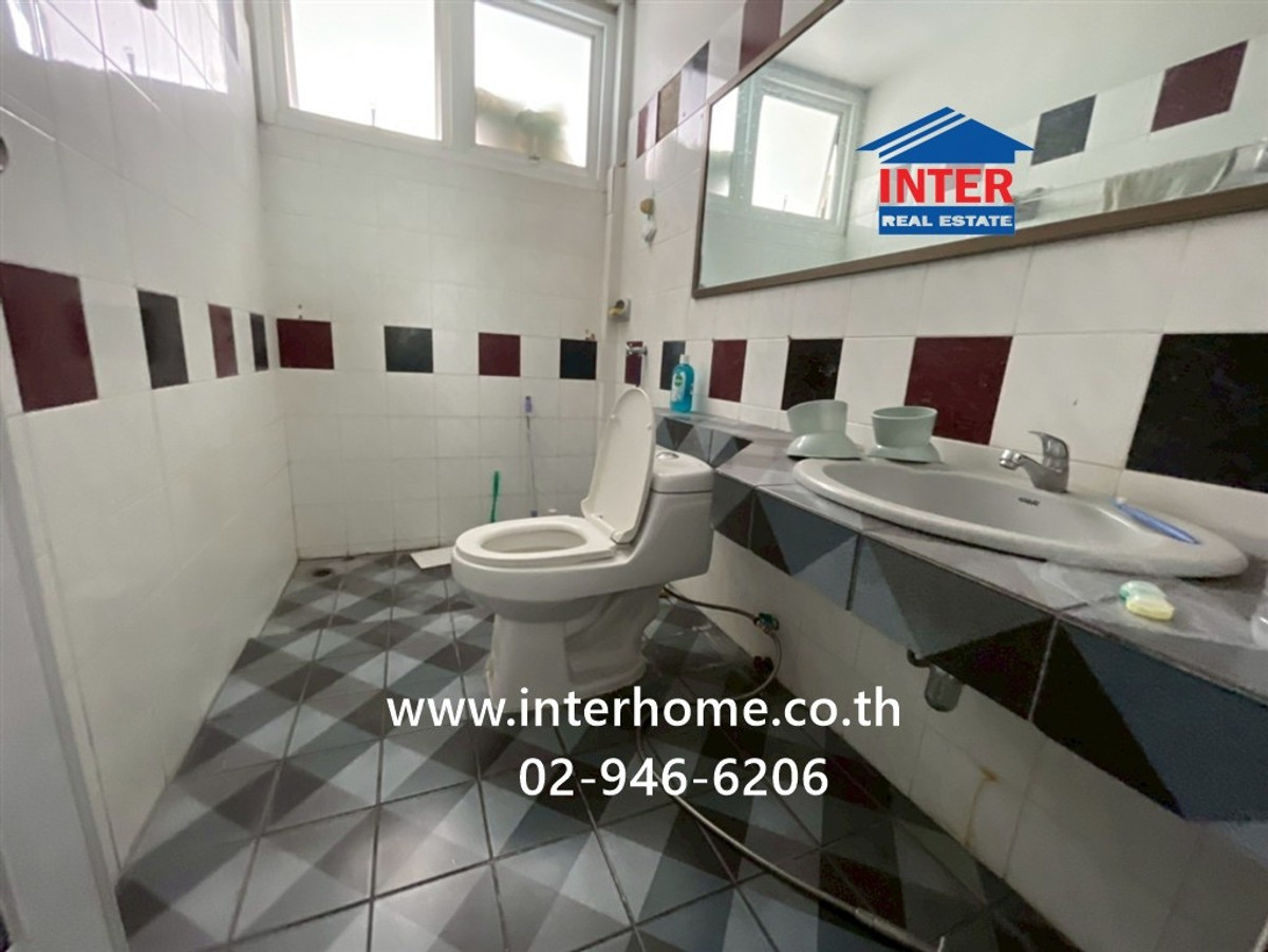 ขายนวมินทร์ รามอินทรา : บ้านเเฝด 2 ชั้น 24.8 ตร.ว. หมู่บ้านฉัตรทิพย์ ใกล้โลตัสนวมินทร์ ซอยนวมินทร์84 ถนนนวมินทร์ ถนนรามอินทรา เขตบึงกุ่ม กรุงเทพมหานคร