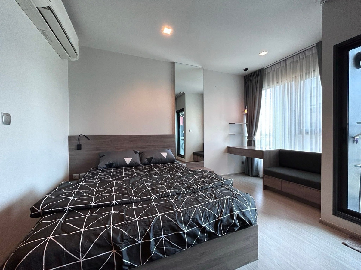 For RentCondoRama9, Petchburi, RCA : 🔥 Near MRT Rama 9, only 300 m. | High floor, southern view | Life Asoke–Rama 9 🔥