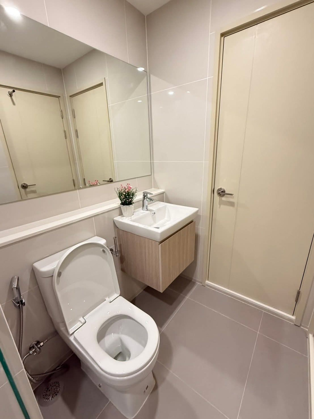 ให้เช่าคอนโดคลองเตย กล้วยน้ำไท : 💥CP-10555💥ว่าง ให้ เช่า ไลฟ์ พระราม 4 - อโศก👉แอดไลน์ @luxeliving 