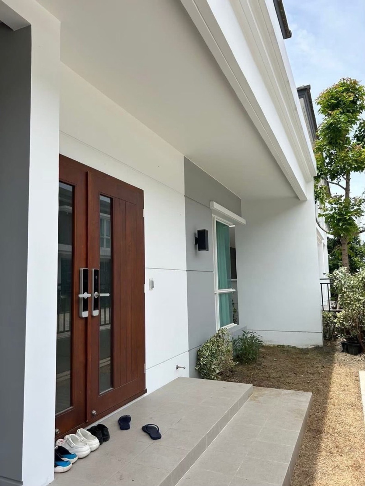 ให้เช่าบ้านราษฎร์บูรณะ สุขสวัสดิ์ : 🏡✨ ปล่อยเช่าบ้านเดี่ยวหรู The City สุขสวัสดิ์ 64 | Pet Friendly 🐶✨