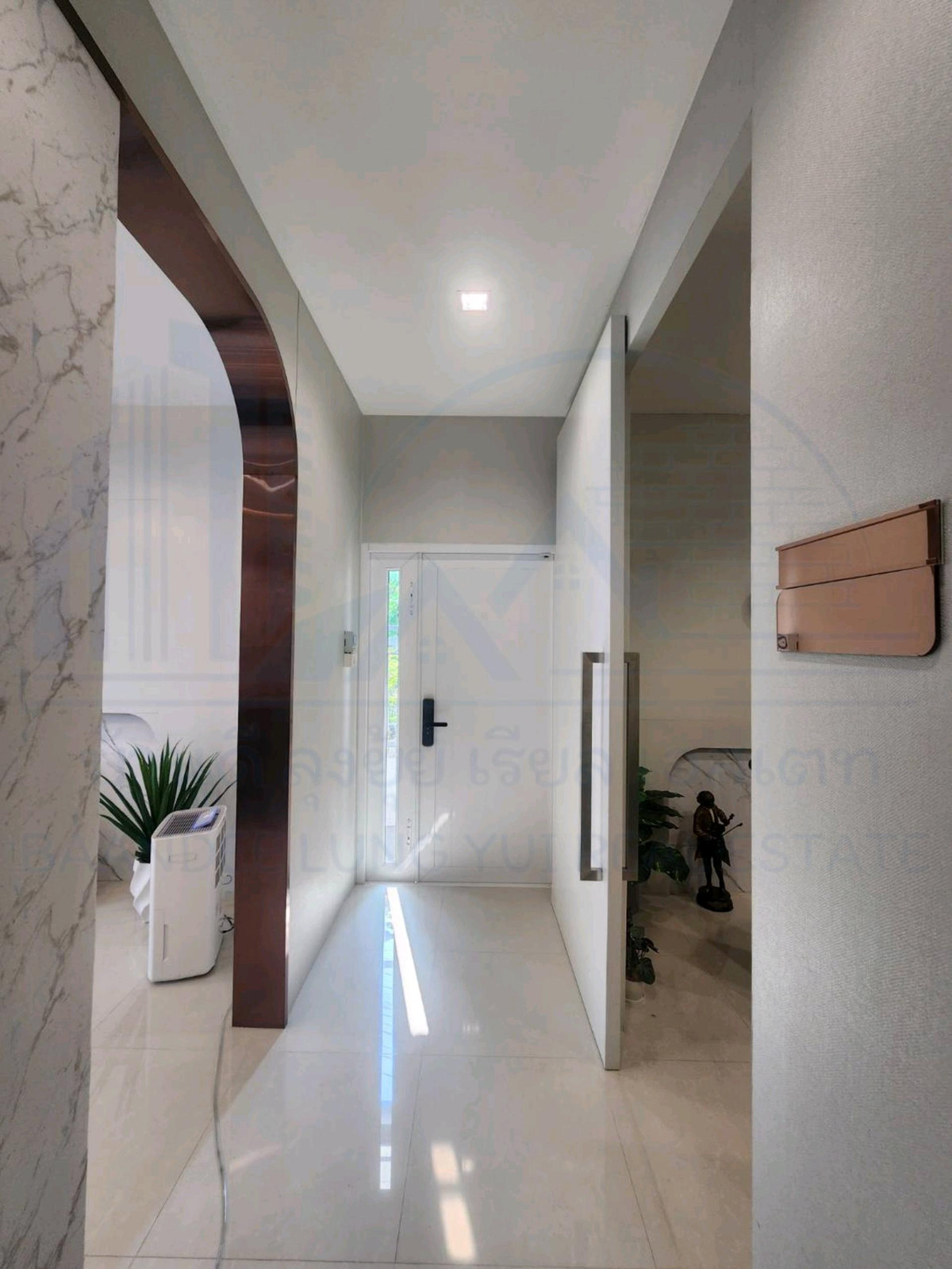 ให้เช่าทาวน์โฮมโชคชัย4 ลาดพร้าว71 : ให้เช่า Townhome Office ลาดพร้าว 73🌳☀️☀️ 拉普拉奥 73 号联排别墅办公室出租。