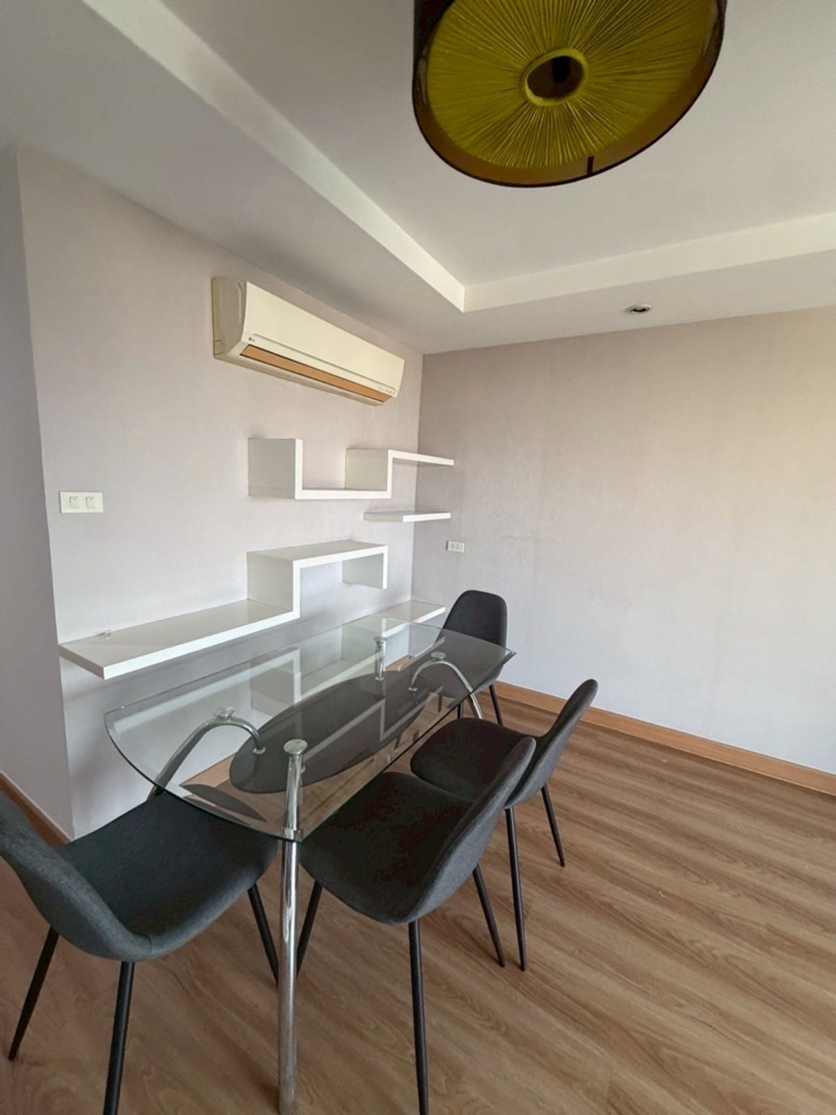 For RentCondoRama 8, Samsen, Ratchawat : Hot price for rent Baan Samsen (Baan Samsen) large room 76 sq m. 🔥🔥