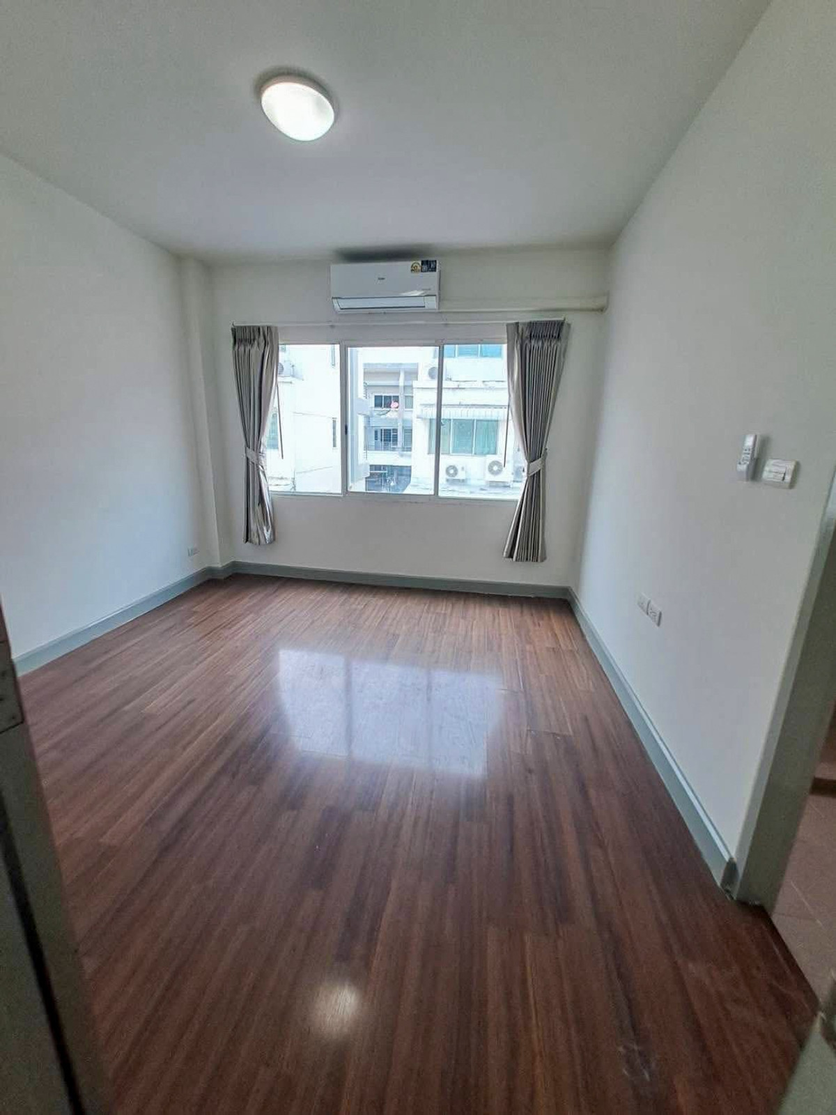 ขายทาวน์โฮมพัฒนาการ ศรีนครินทร์ : ทาวน์ อเวนิว พระราม 9 / 3 ห้องนอน (ขาย), Town Avenue Rama 9 / 3 Bedrooms (FOR SALE) BZD172