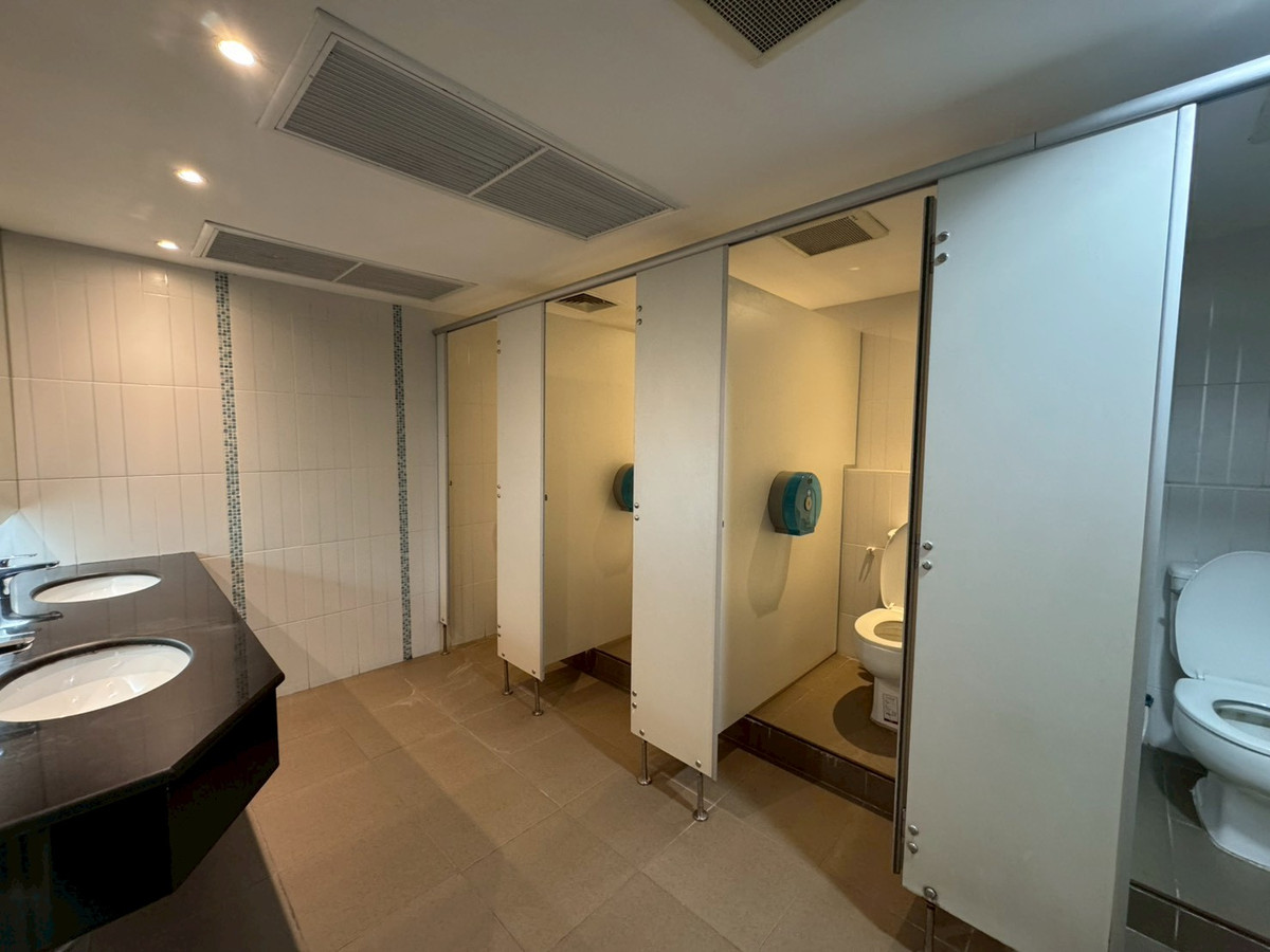 ให้เช่าร้านค้า/ตลาดนัดสุขุมวิท อโศก ทองหล่อ : พื้นที่ให้เช่า สภาพสมบูรณ์ อโศก-เพชรบุรี  ** NO CO-AGENT **  