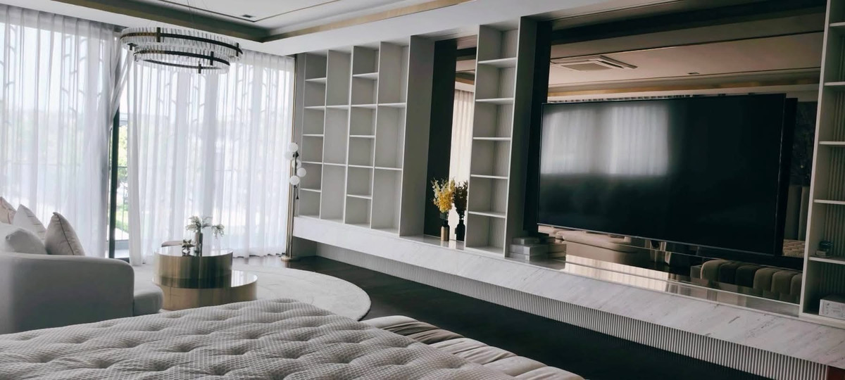 ขายบ้านพัฒนาการ ศรีนครินทร์ : ✨ขายบ้านหรู 3 ชั้น โครงการGrand Bangkok Boulevard East Rama 9 หน้าบ้านไม่ชนใคร