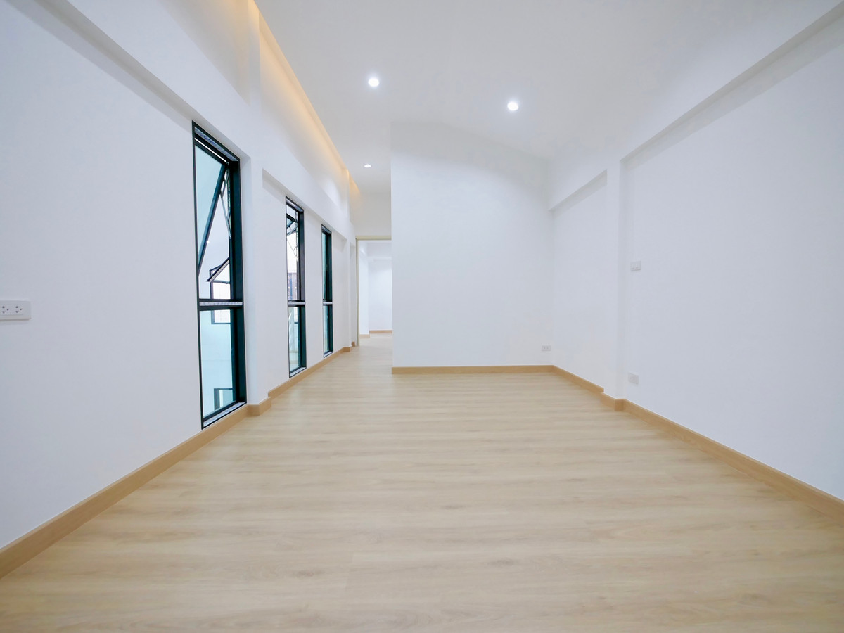 ขายบ้านเกษตร นวมินทร์ ลาดปลาเค้า : ขายบ้านเดี่ยว 2 ชั้น ซอยนวมินทร์ 113 ขนาด 41 ตร.ว. 3 นอน 3 น้ำ ตกแต่งใหม่ทั้งหลัง