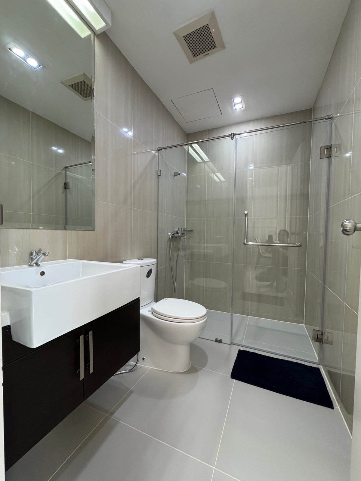 ให้เช่าคอนโดพระราม 9 เพชรบุรีตัดใหม่ RCA : ให้เช่า Villa Asoke Duplex ชั้นสูง พื้นที่กว้าง 90 ตร.ม. ห้องสวยหรูสภาพนางฟ้า